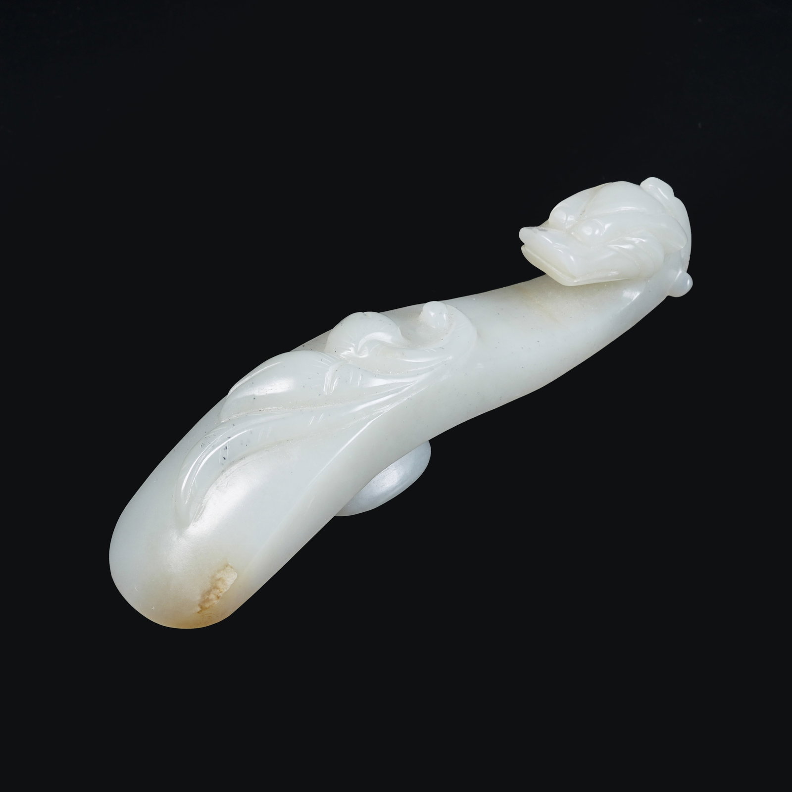 A HETIAN JADE BELT HOOK WITH DRAGON HEAD (1 of 9)
