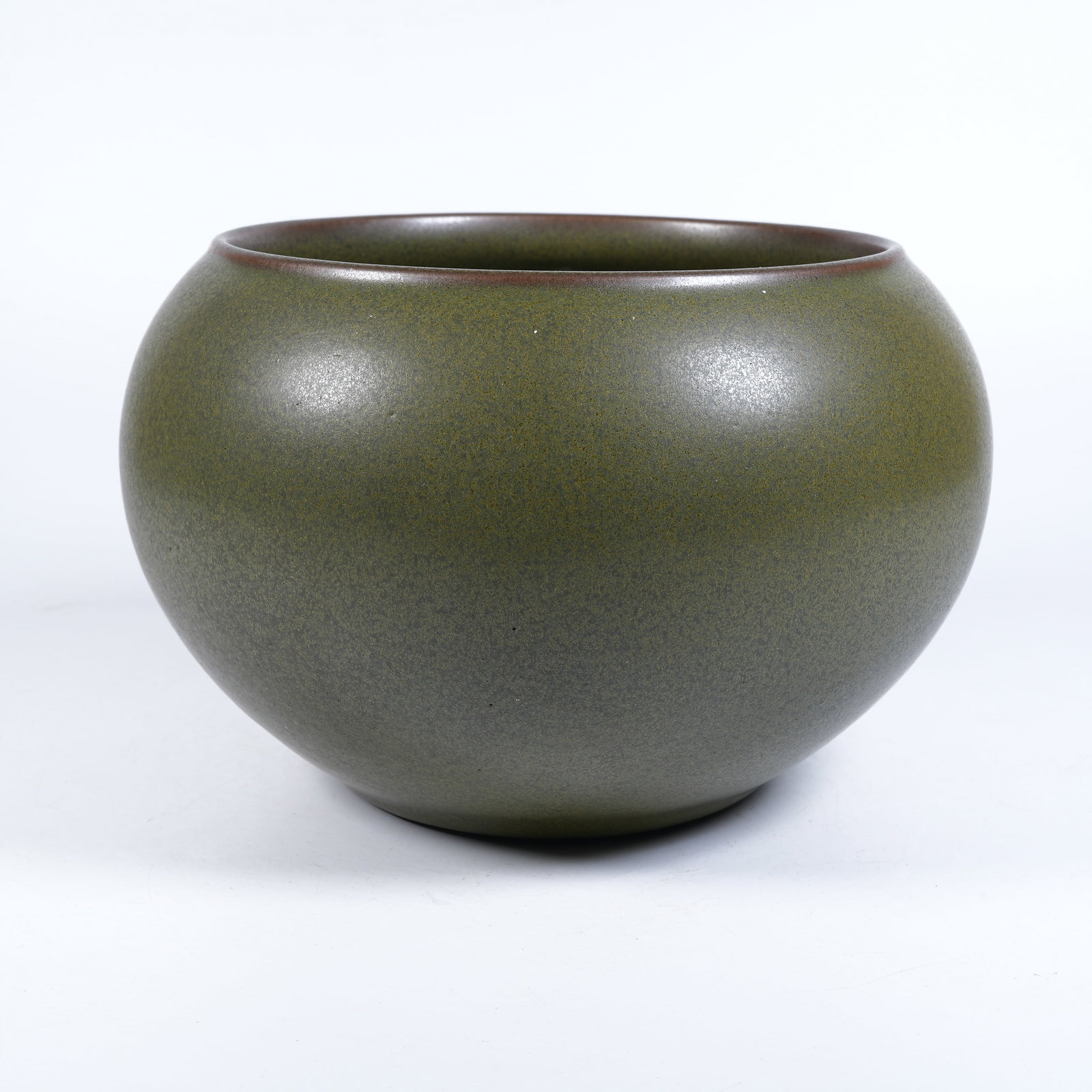 A TEA DUST GLAZE BOWL-SHAPED BRUSH WASHER (1 of 9)