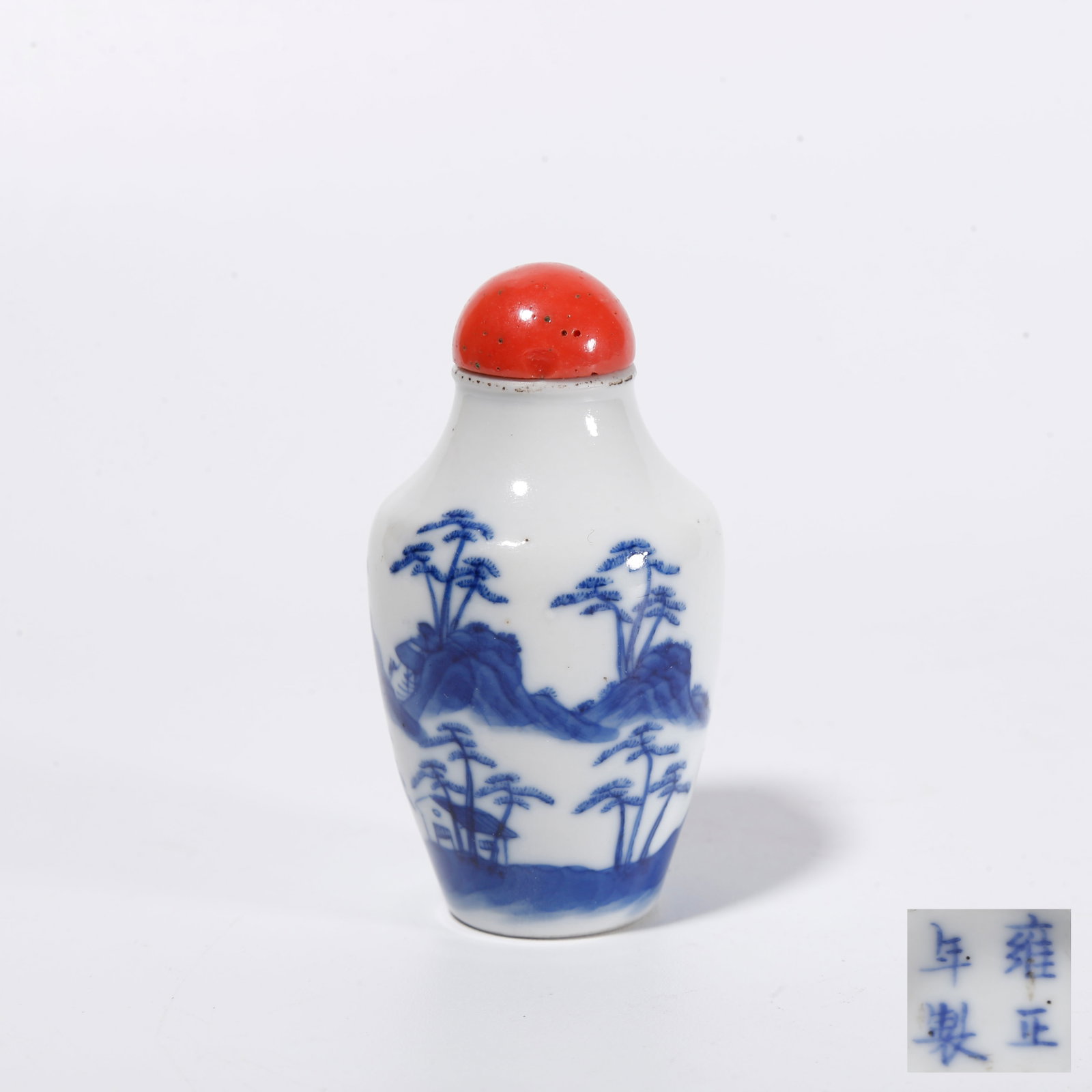A BLUE AND WHITE SNUFF BOTTLE WITH LANDSCAPE PATTERNS (1 of 8)