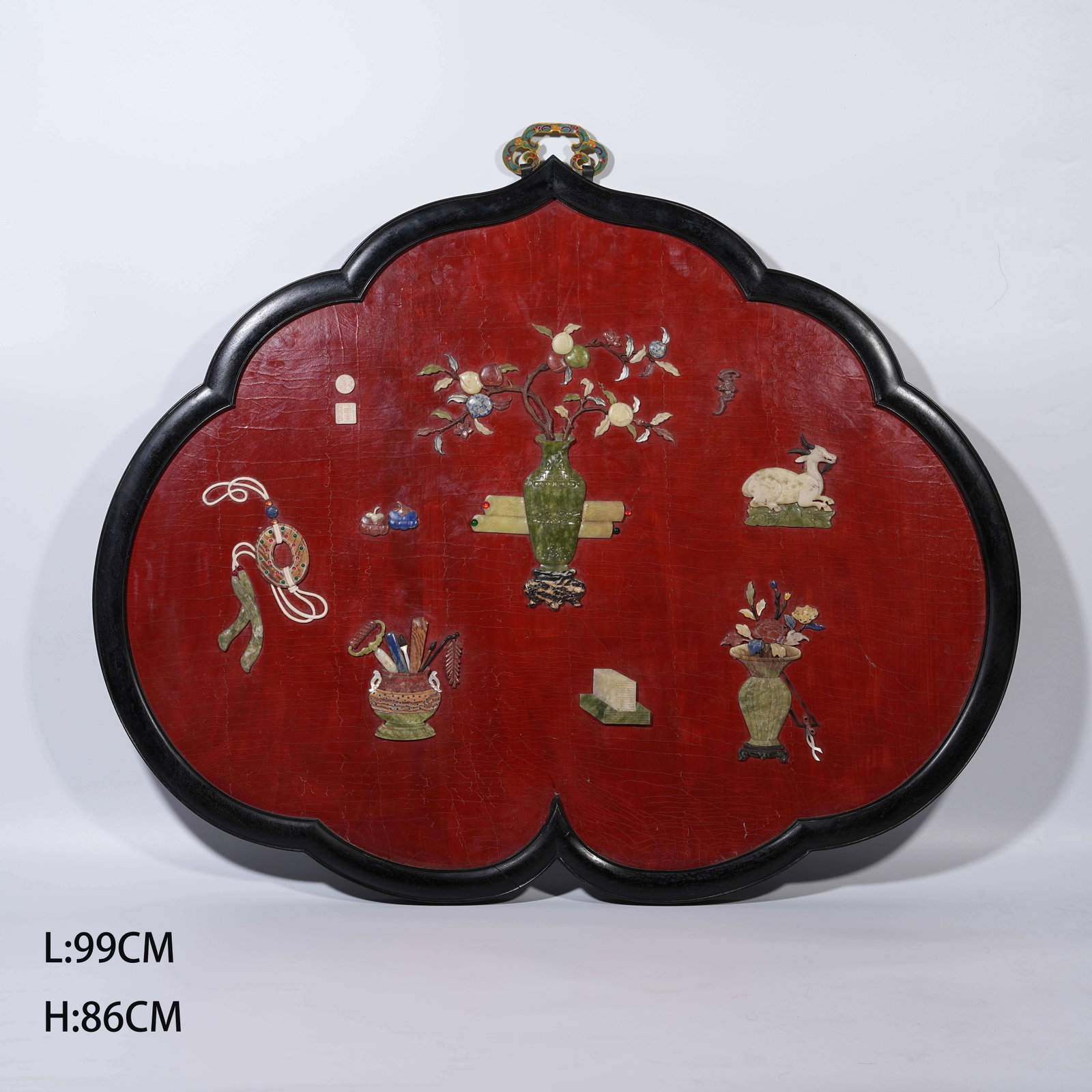 A RED SANDALWOOD HANGING SCREEN WITH ANTIQUE PATTERNS AND PRECIOUS STONE INLAY: Red Sandalwood Hanging Screen with Antique Patterns and Precious Stone Inlay
