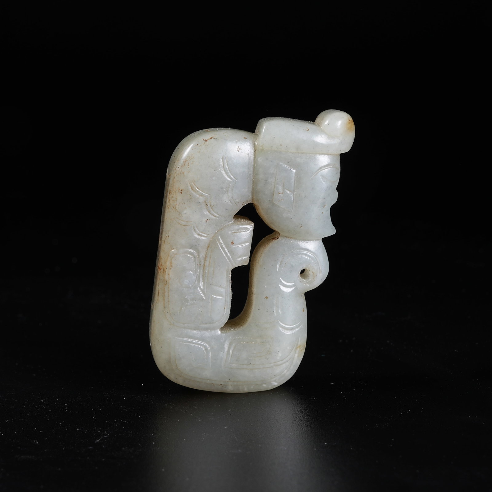 A ANCIENT JADE DIVINE FIGURE PENDANT (1 of 8)