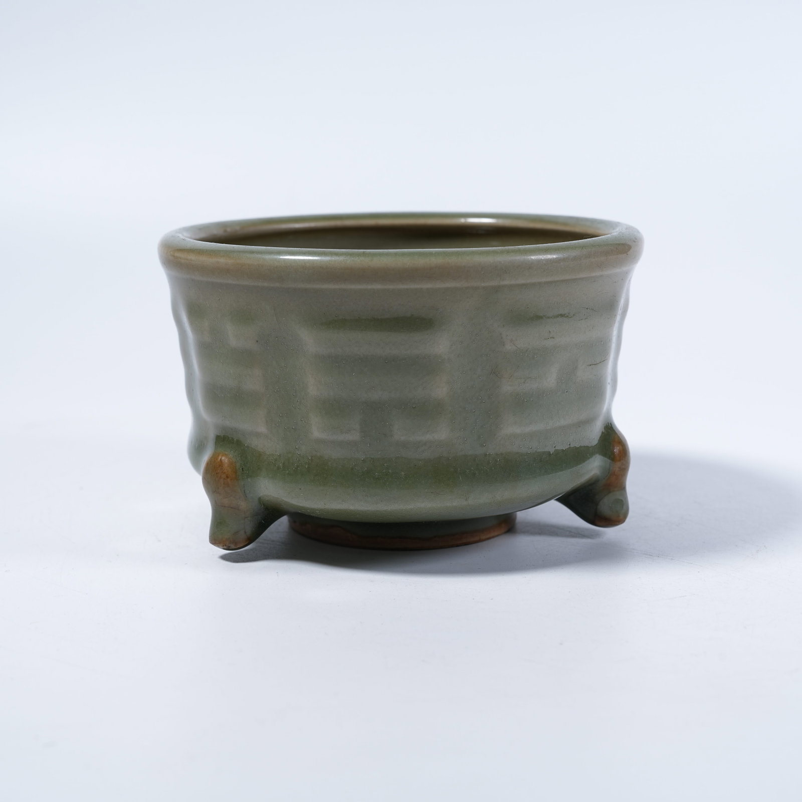 A BAGUA PATTERN RITUAL CENSER OF LONGQUAN KILN: Bagua Pattern Ritual Censer of Longquan Kiln