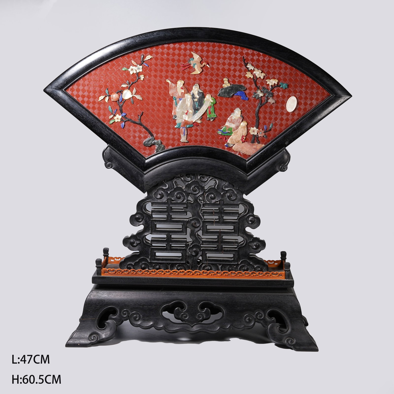 A RED SANDALWOOD TABLE SCREEN WITH FIGURE STORY PATTERNS AND PRECIOUS STONE INLAY (1 of 9)