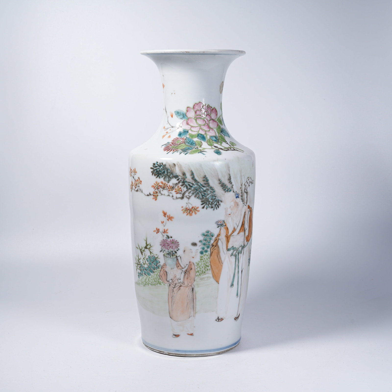 A VASE WITH FAMILLE ROSE NARRATIVE FIGURE PATTERN: Vase with Famille Rose Narrative Figure Pattern