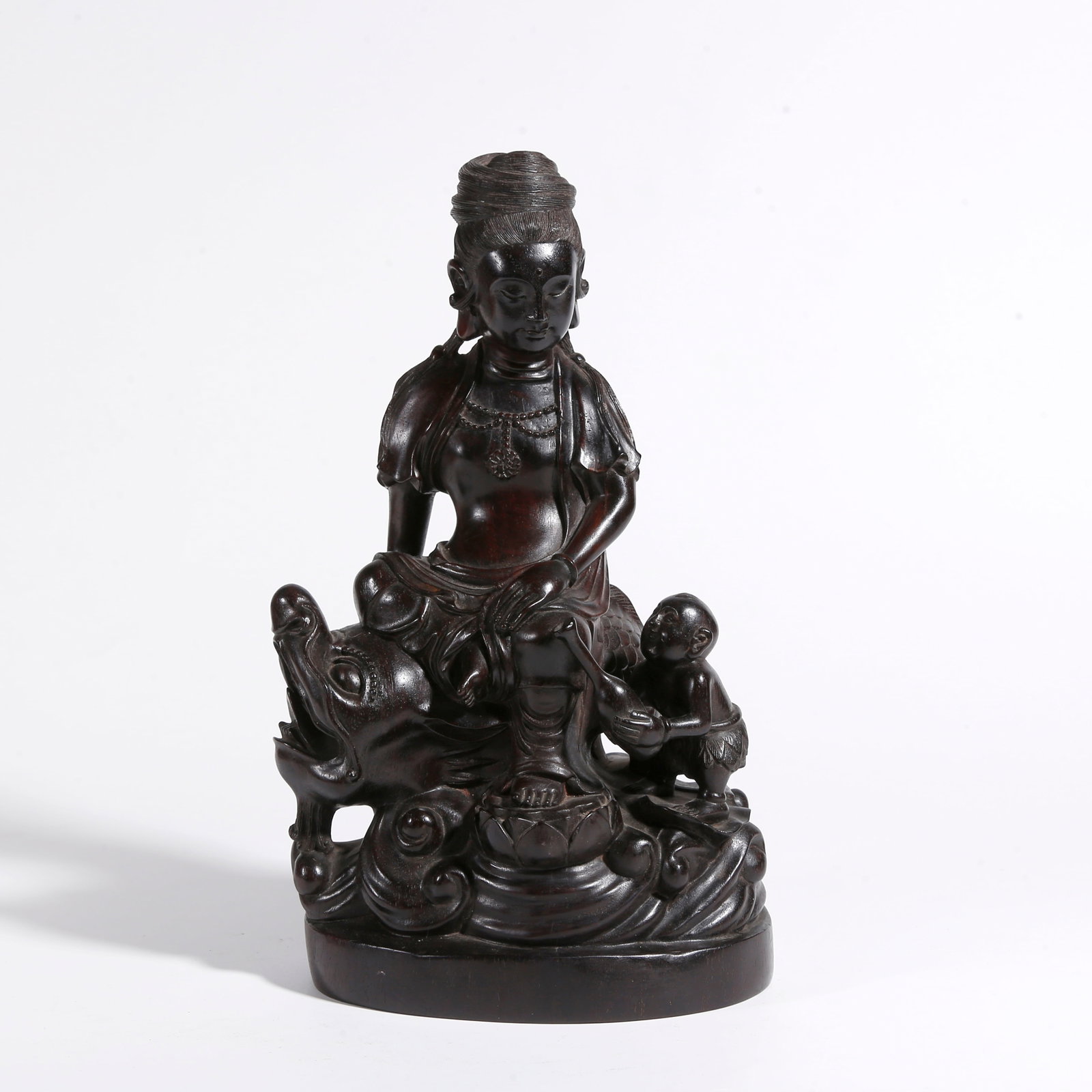 A RED SANDALWOOD CARVED GUANYIN STATUE: Red Sandalwood Carved Guanyin Statue