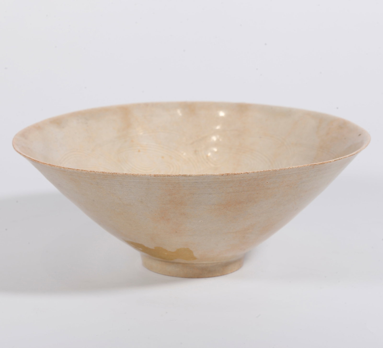A HUTIAN KILN CONICAL BOWL WITH INCISED FLORAL LINES (1 of 10)
