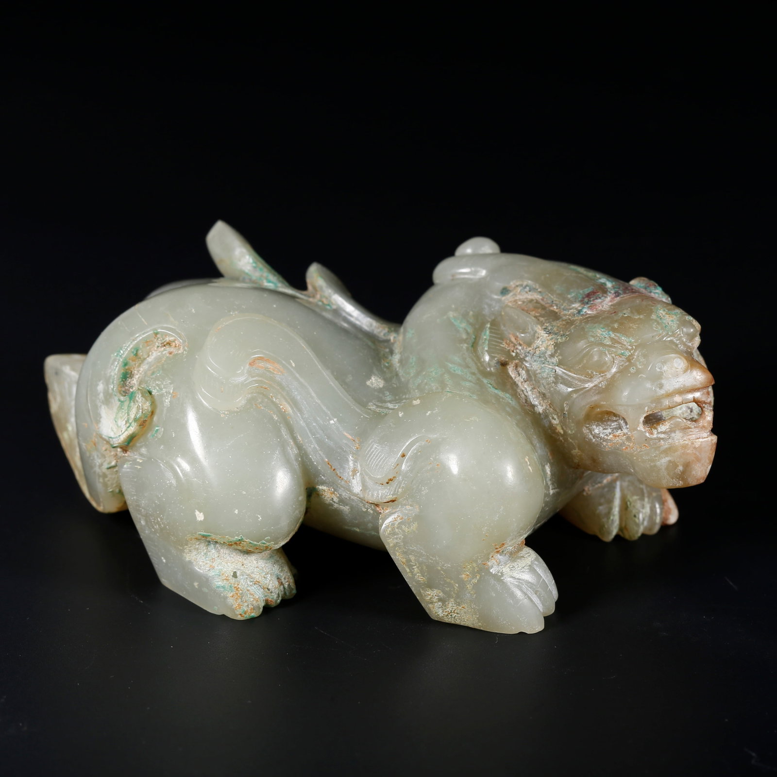 A ARCHAIC JADE BEAST ORNAMENT (1 of 10)