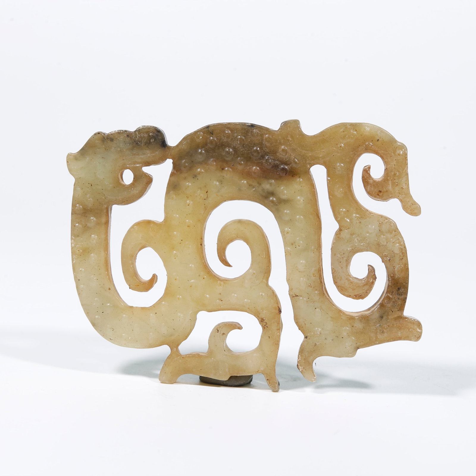 A ARCHAIC JADE DRAGON-SHAPED PENDANT (1 of 9)