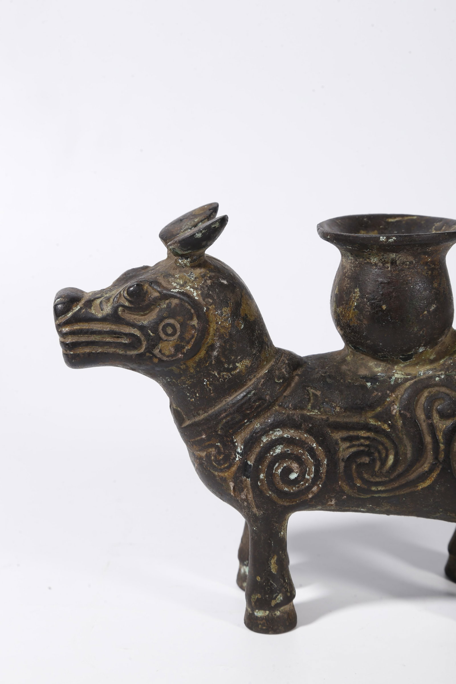 A BRONZE ZUN - 7