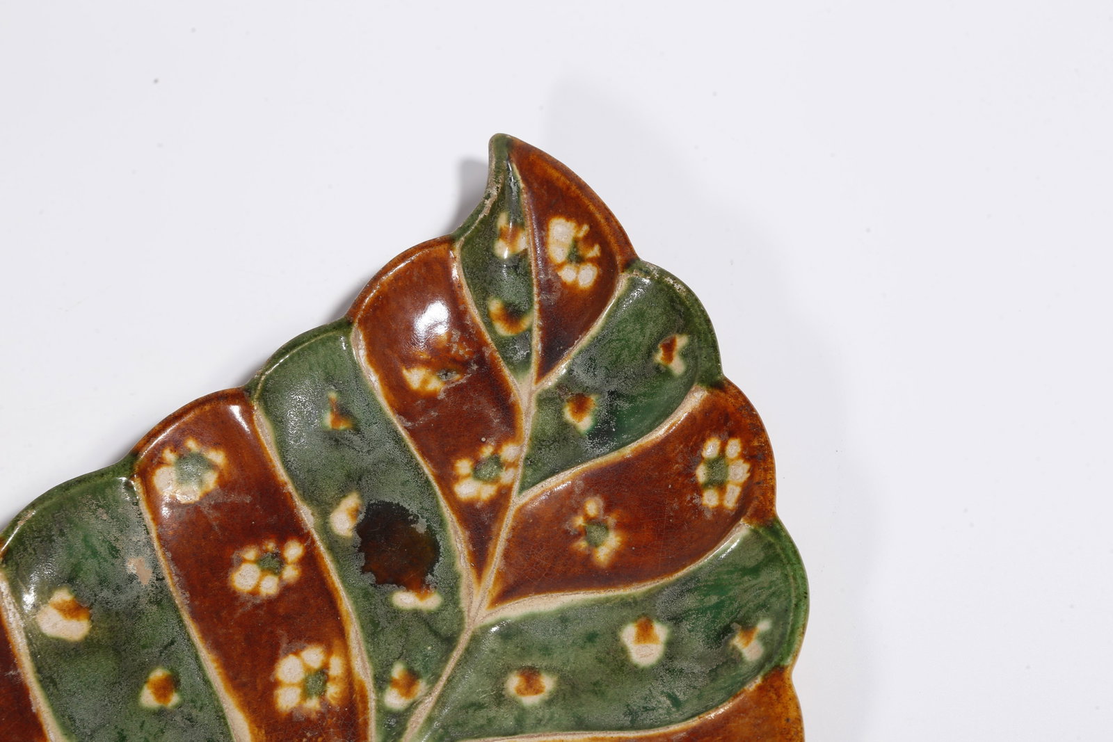 A SANCAI LEAF-SHAPED WASHER - 2
