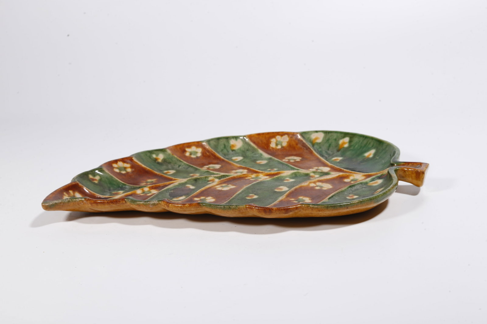 A SANCAI LEAF-SHAPED WASHER - 6