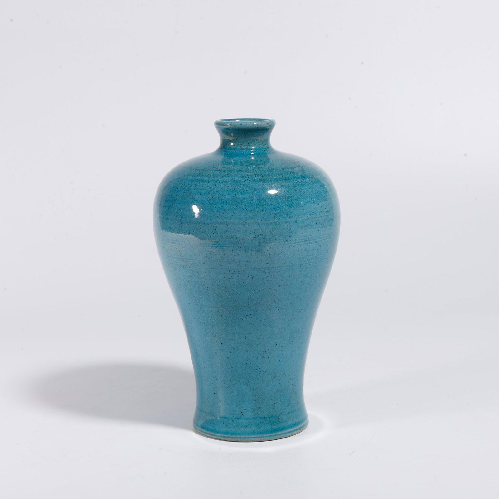A PEACOCK BLUE GLAZE PLUM VASE: Peacock Blue Glaze Plum Vase
