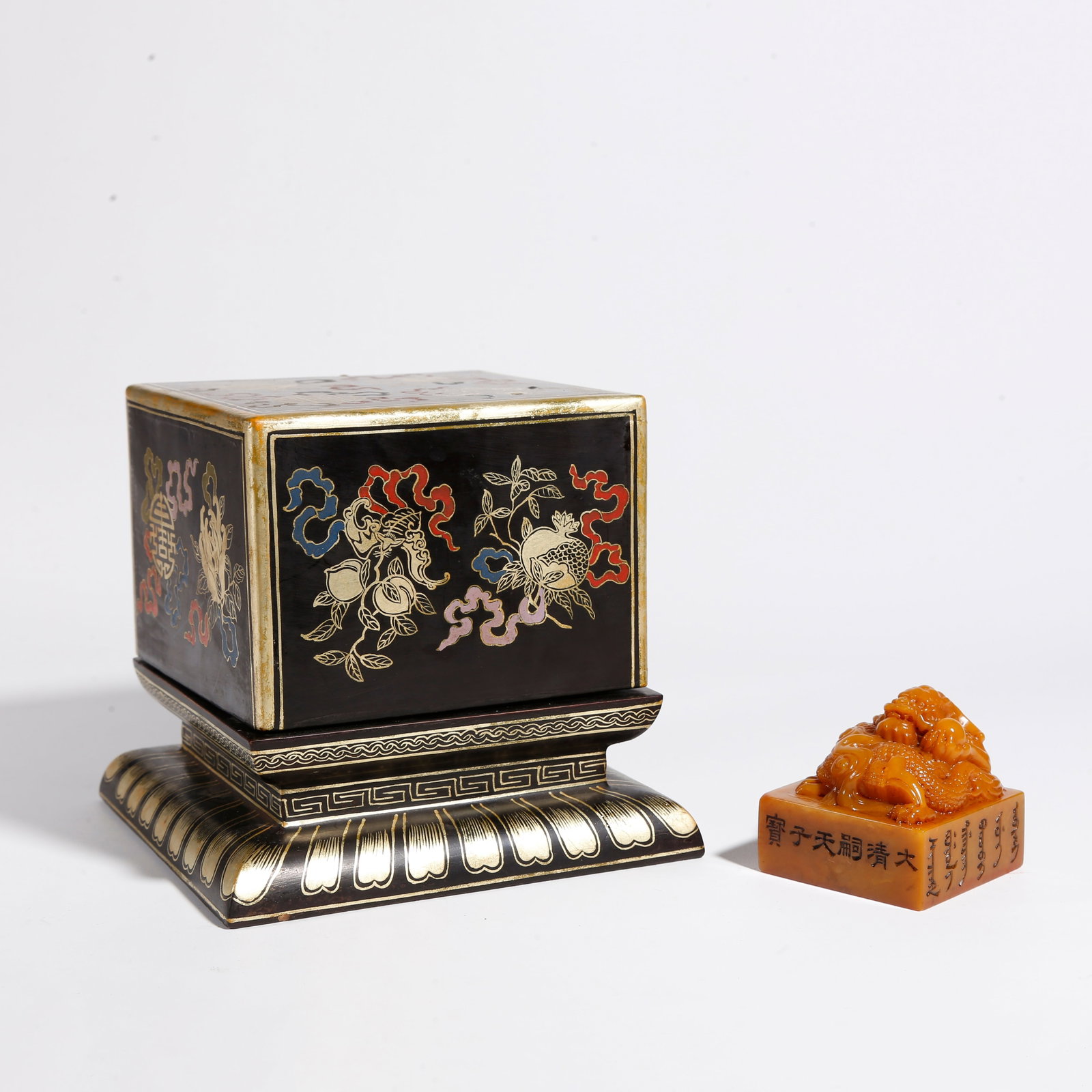 A SHOUSHAN TIANHUANG STONE SEAL CARVED WITH DRAGON KNOB: Shoushan Tianhuang Stone Seal Carved with Dragon Knob