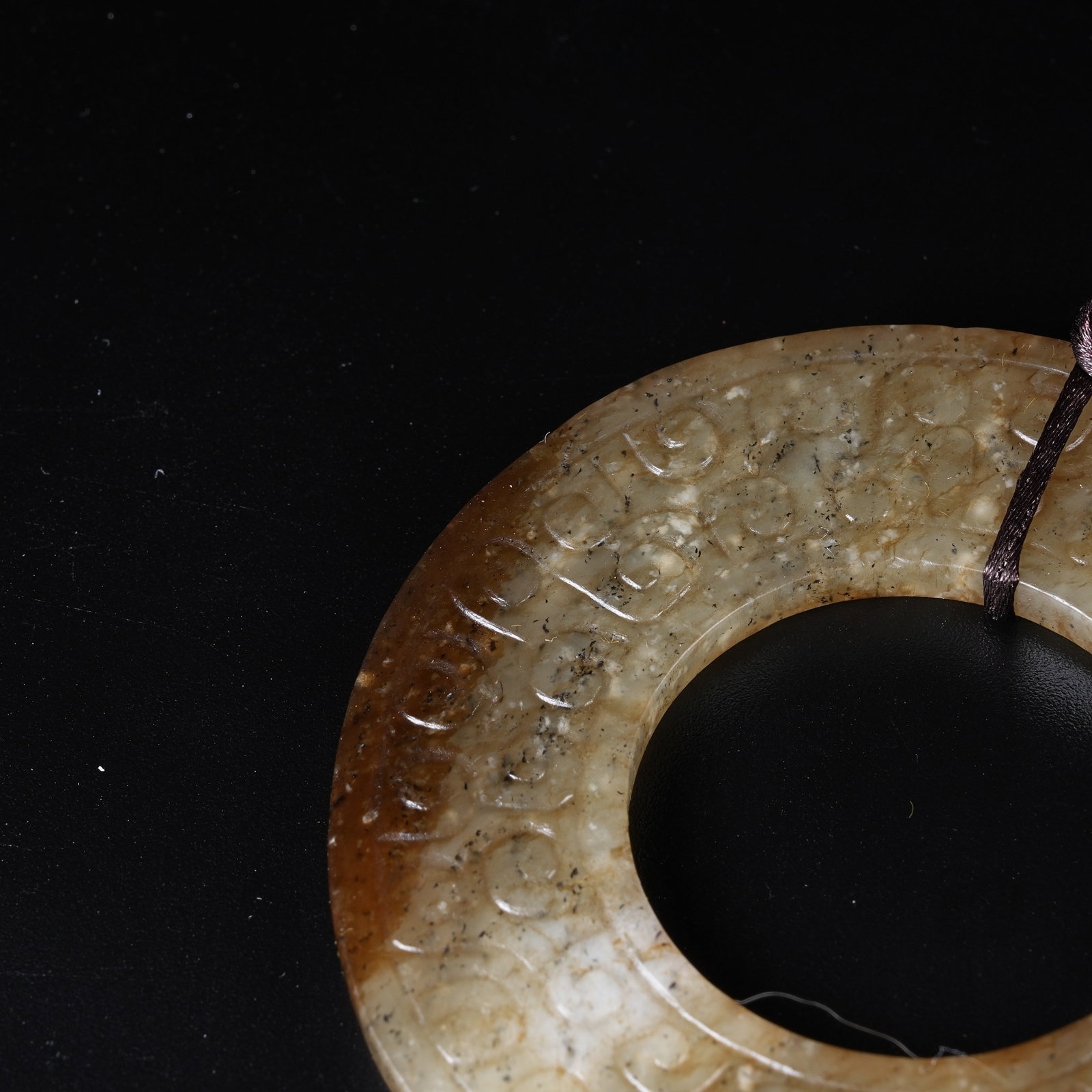 A ANCIENT JADE BI DISC WITH HOOKED CLOUD PATTERN - 3