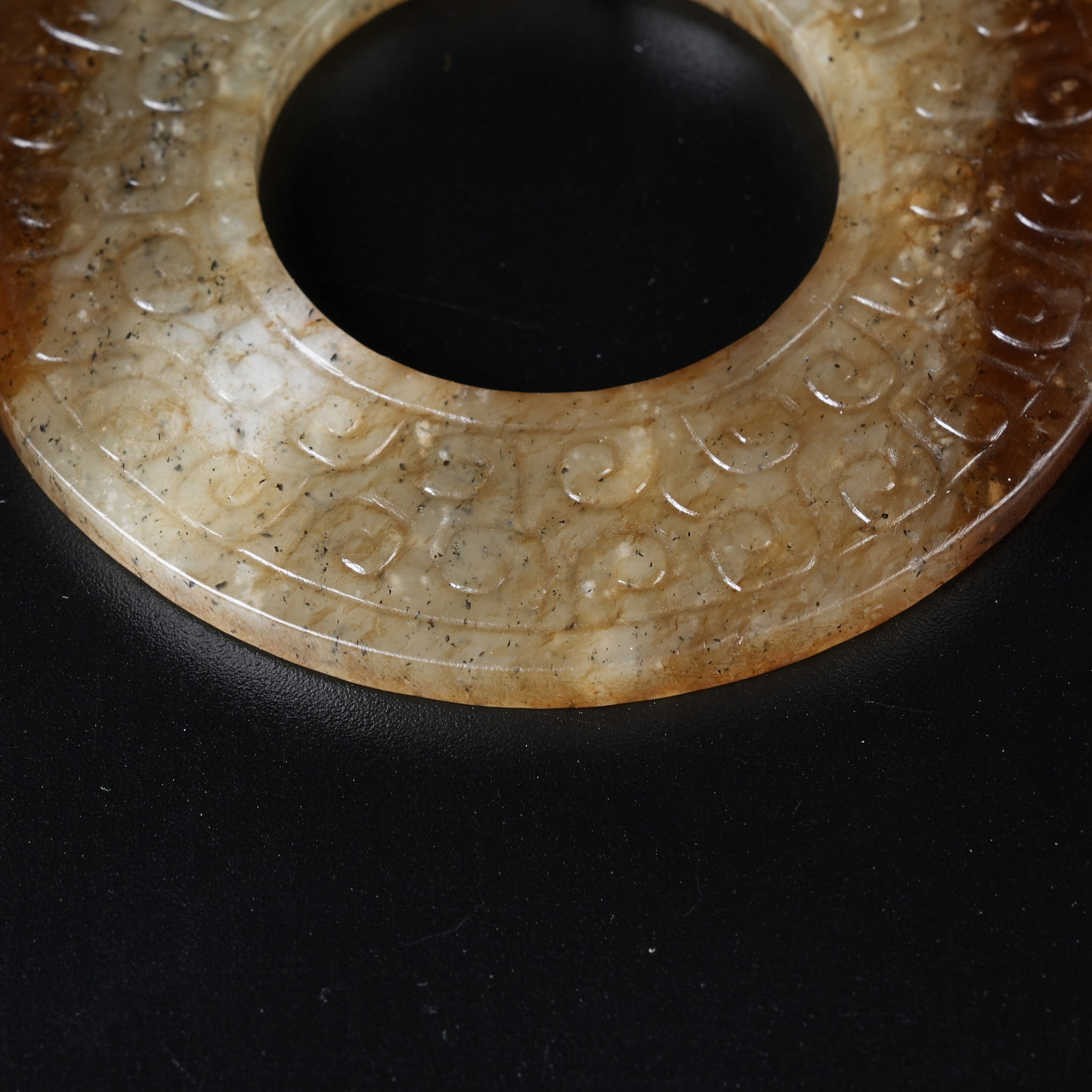 A ANCIENT JADE BI DISC WITH HOOKED CLOUD PATTERN - 5
