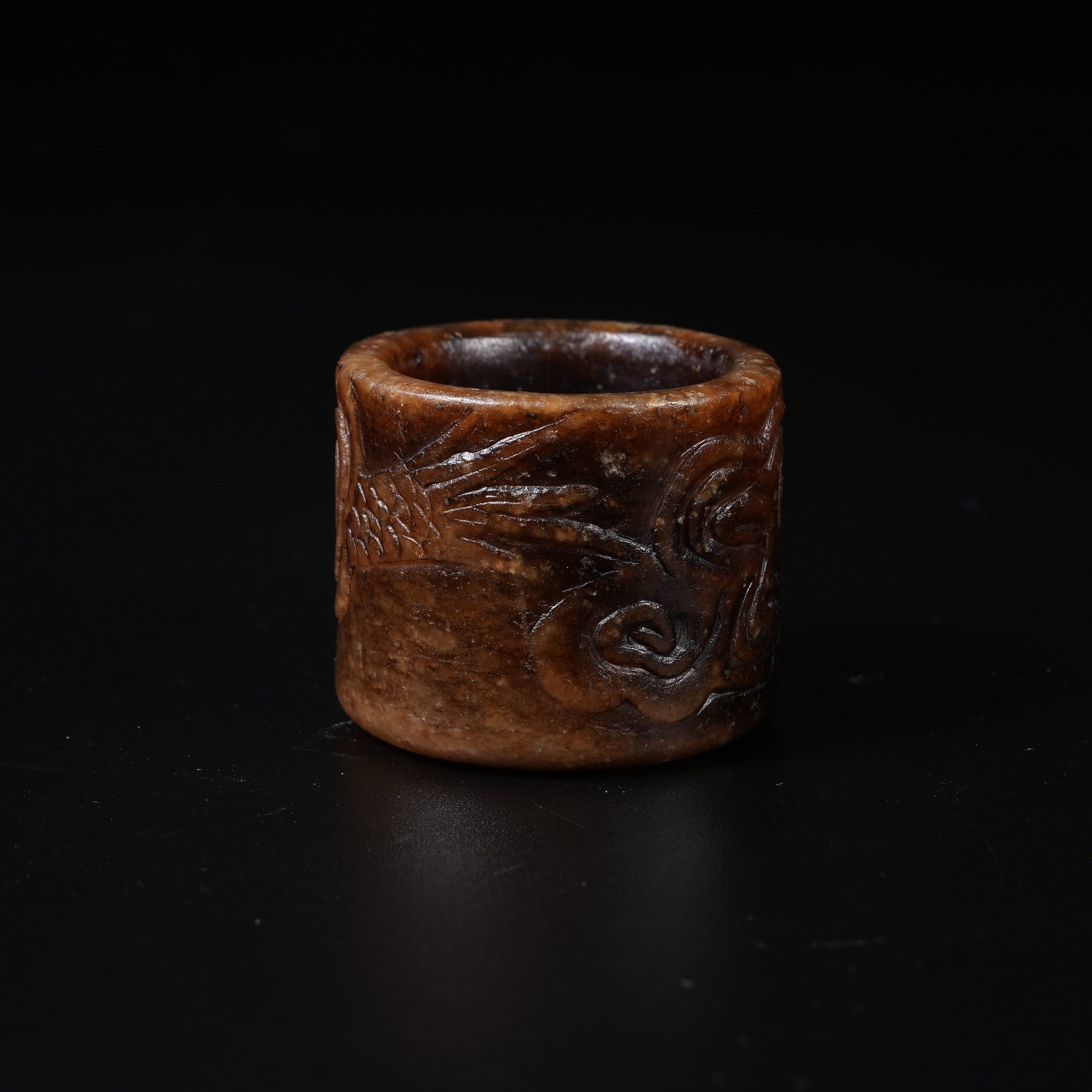 A ANCIENT JADE THUMB RING WITH AUSPICIOUS CLOUD PATTERN - 3