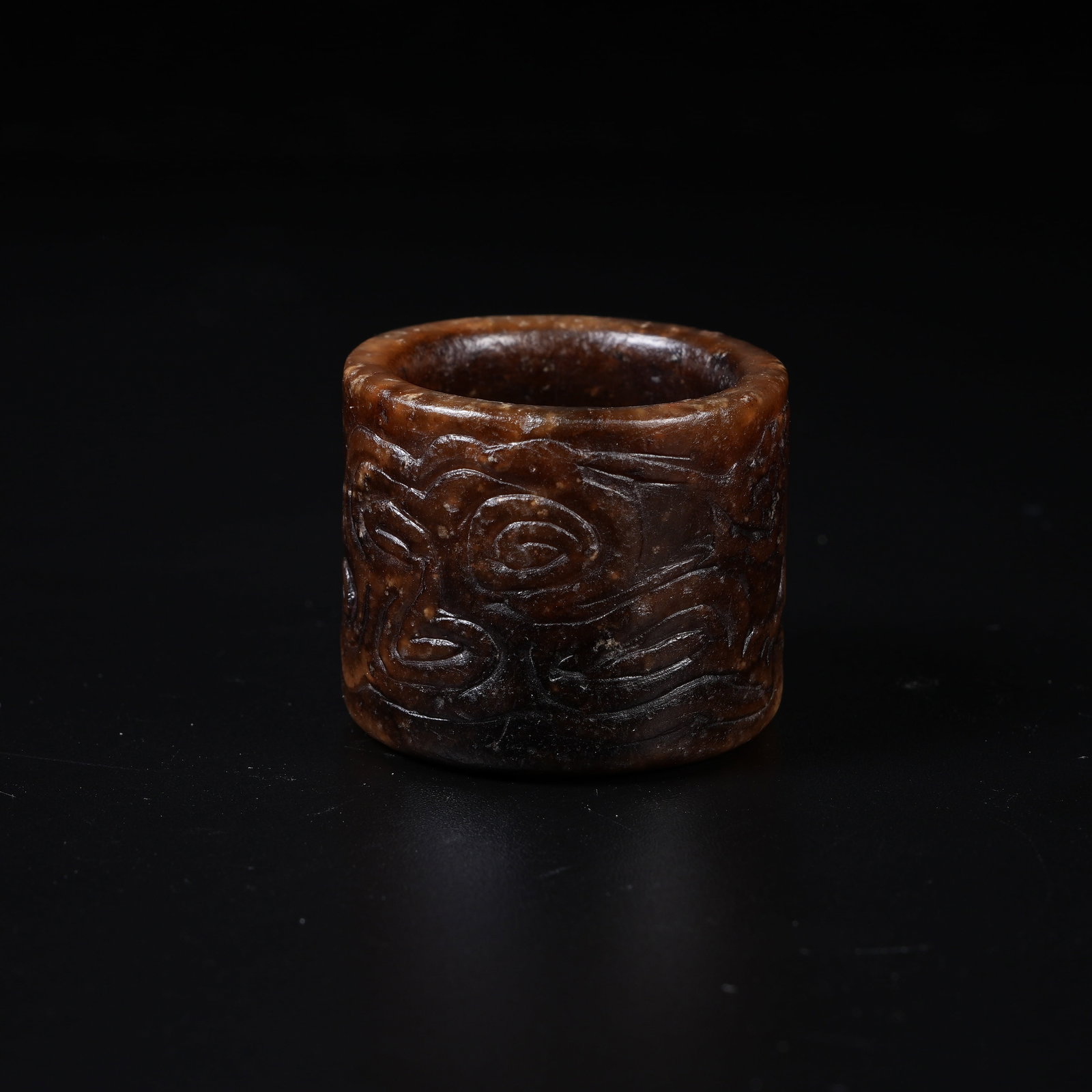 A ANCIENT JADE THUMB RING WITH AUSPICIOUS CLOUD PATTERN - 4