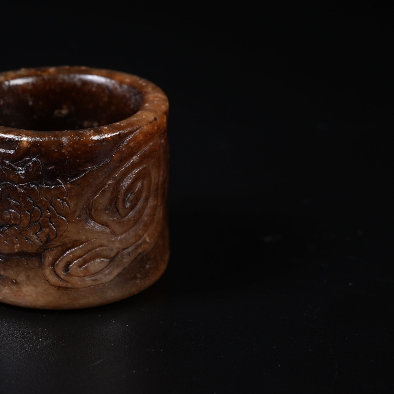 A ANCIENT JADE THUMB RING WITH AUSPICIOUS CLOUD PATTERN - 6