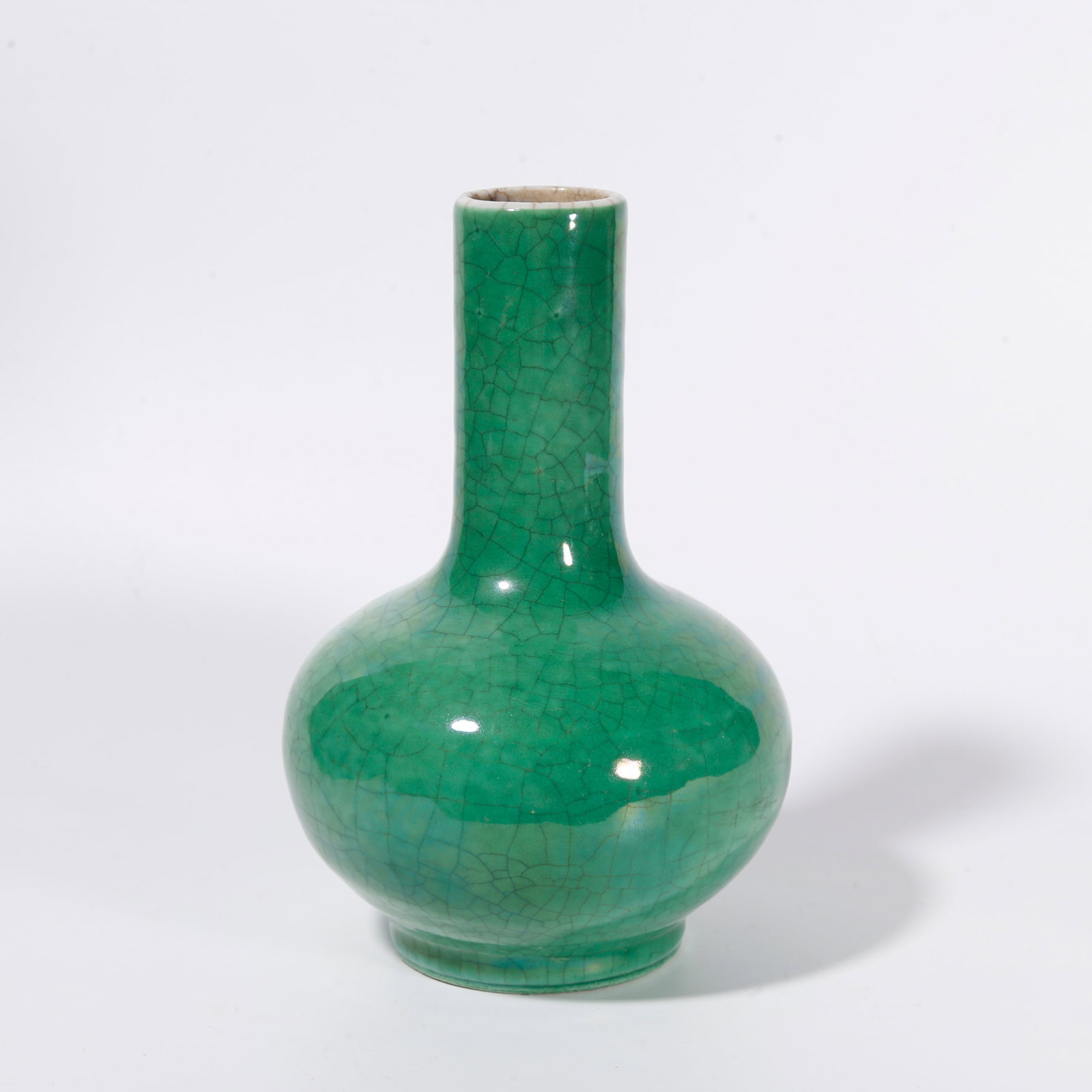 A TURQUOISE GREEN GLAZE APPRECIATION VASE (1 of 9)