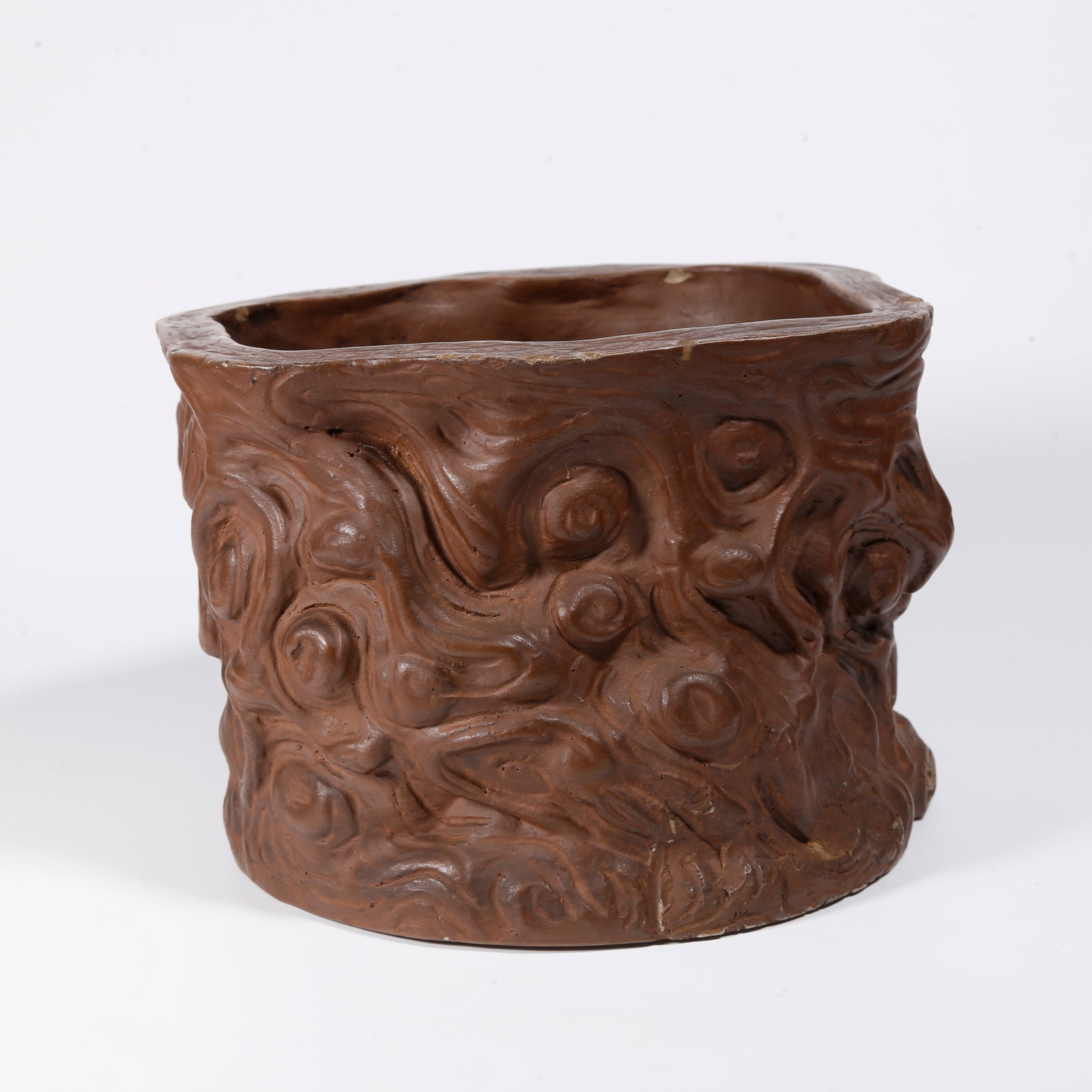 A IMITATION BURL PORCELAIN BRUSH POT (1 of 9)