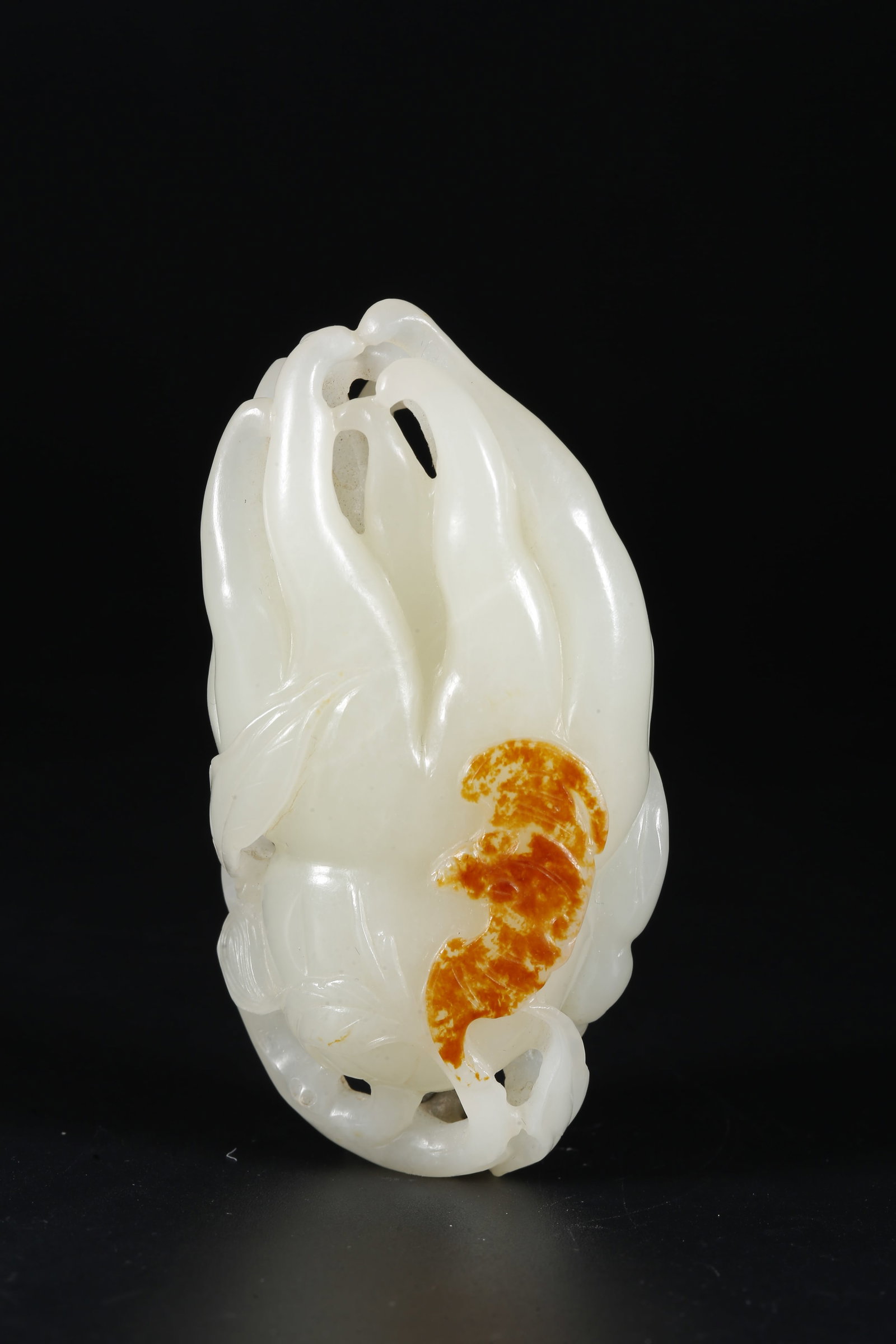 A HETIAN JADE BERGAMOT ORNAMENT (1 of 9)