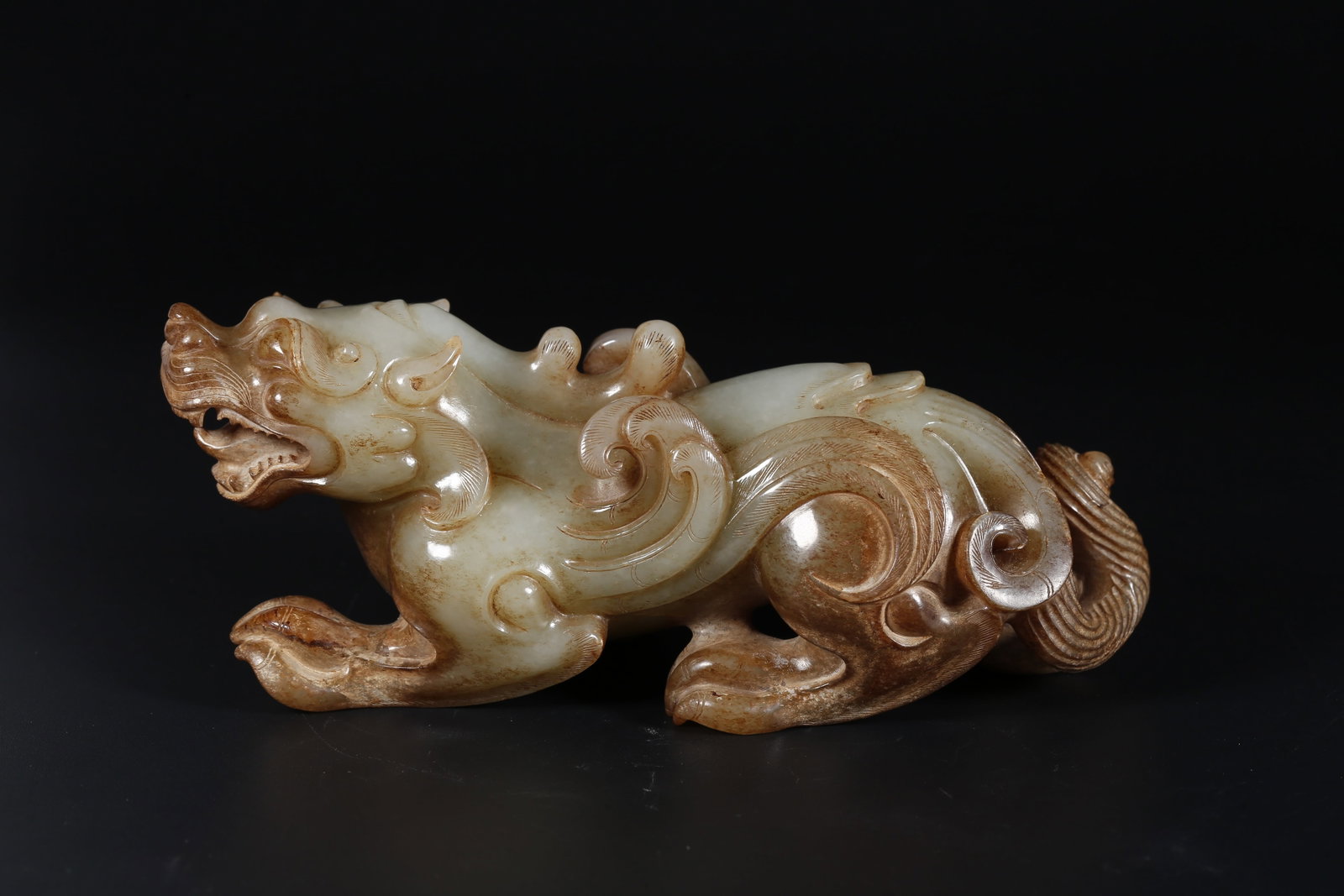 A HETIAN JADE CHILONG ORNAMENT (1 of 10)