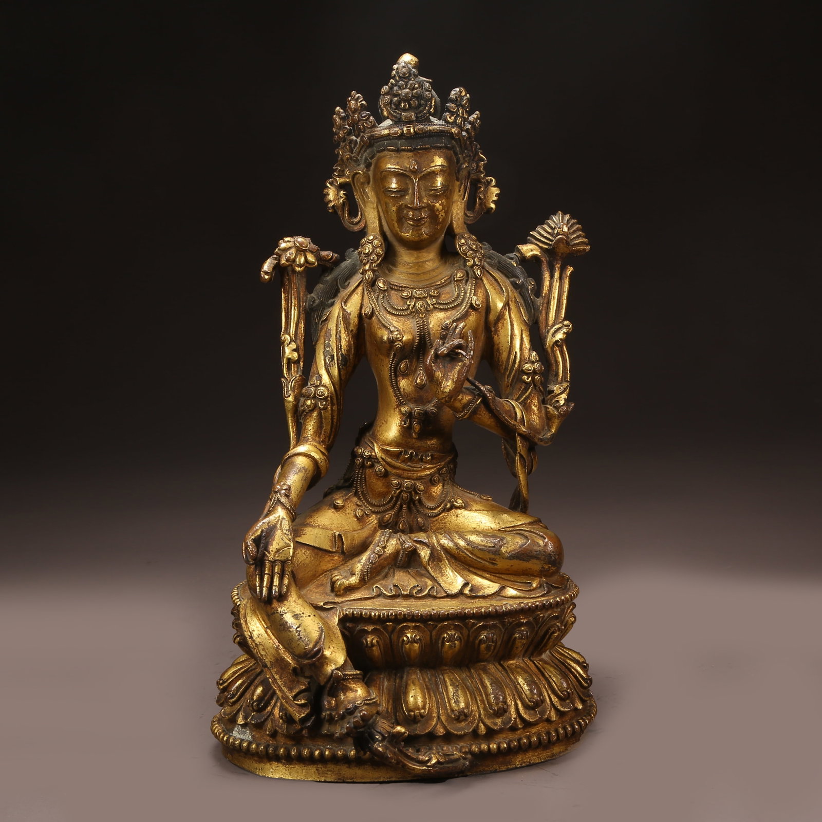 A GILT BRONZE GREEN TARA (SITATARA) STATUE (1 of 9)
