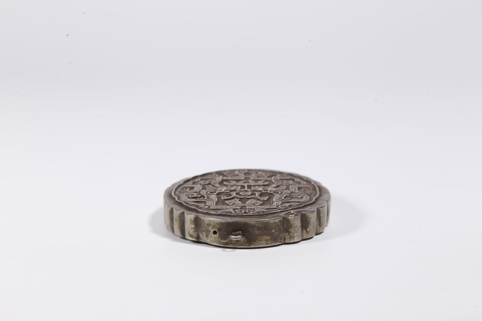 A SILVER PENDANT WITH DRAGON AND CLOUD PATTERNS - 2