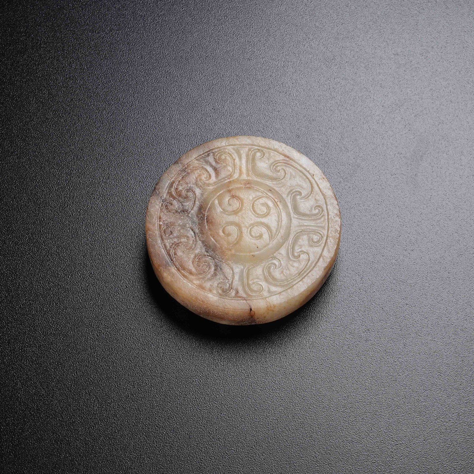 A ANCIENT JADE SWORD POMMEL (1 of 10)