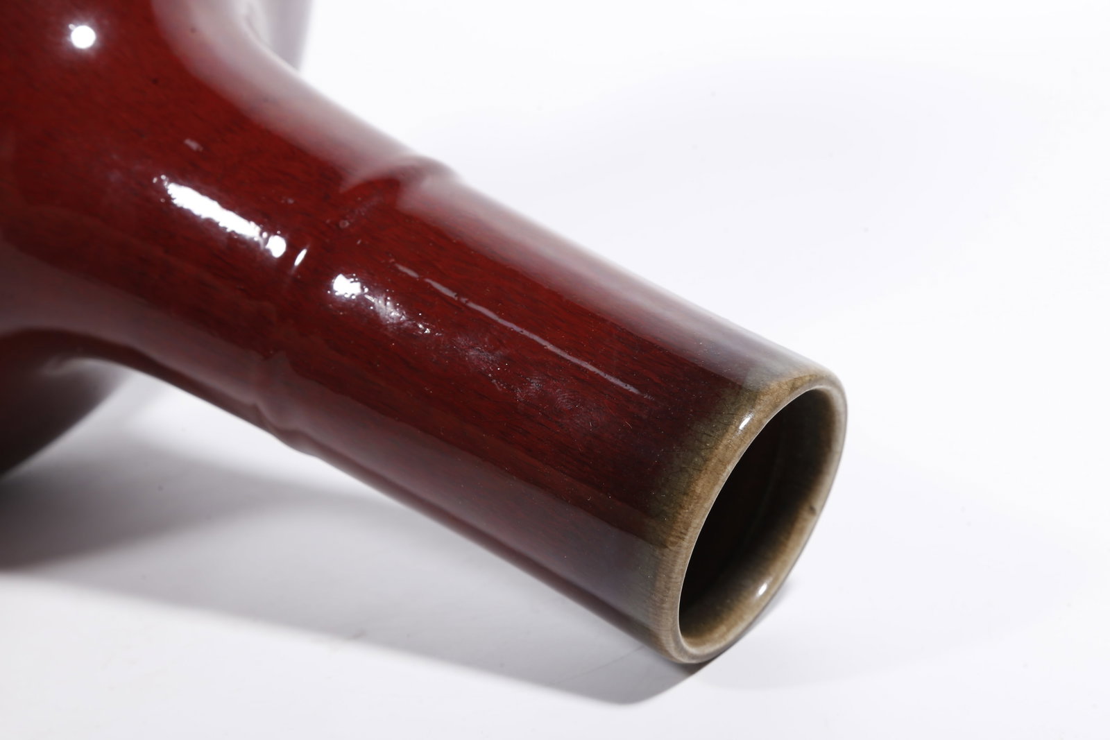 A RED GLAZE FLAT VASE - 8