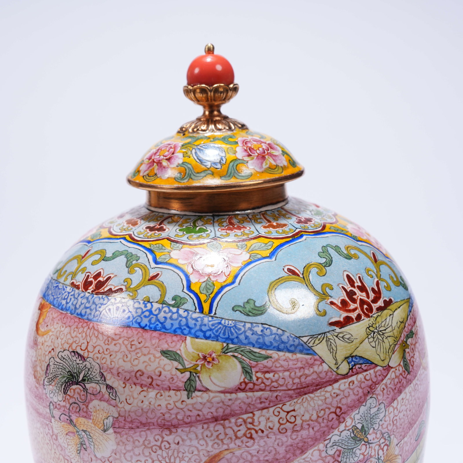 A CLOISONNÉ ENAMEL COVERED JAR WITH WRAPPER PATTERN - 5