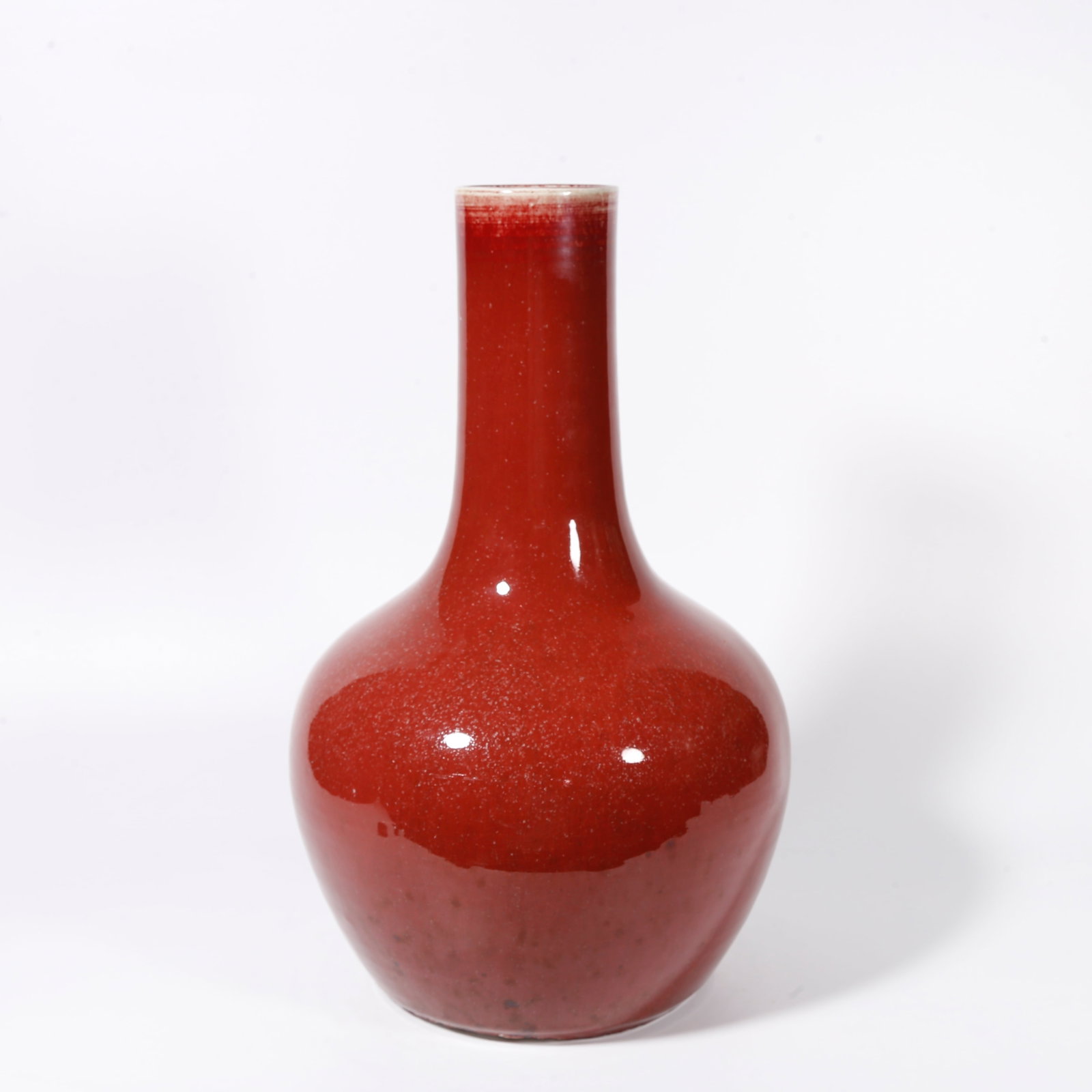 A RED GLAZE GLOBULAR VASE (1 of 9)