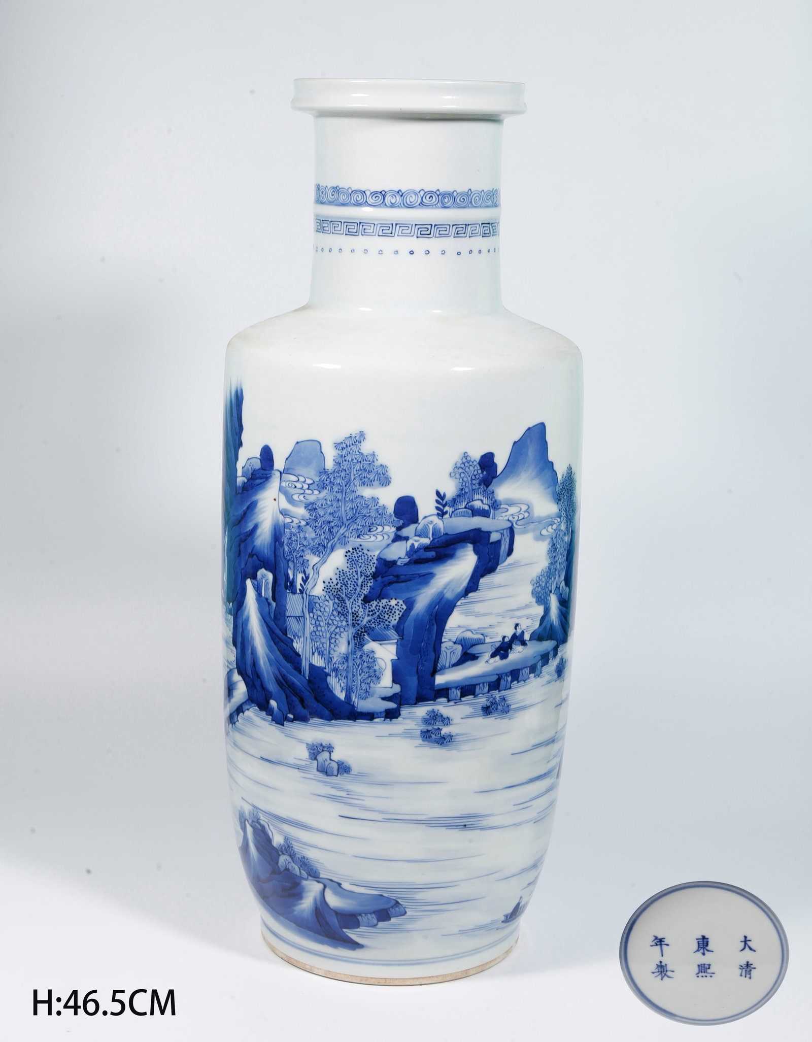 A BLUE AND WHITE CLUB VASE WITH LANDSCAPE PATTERNS (1 of 9)