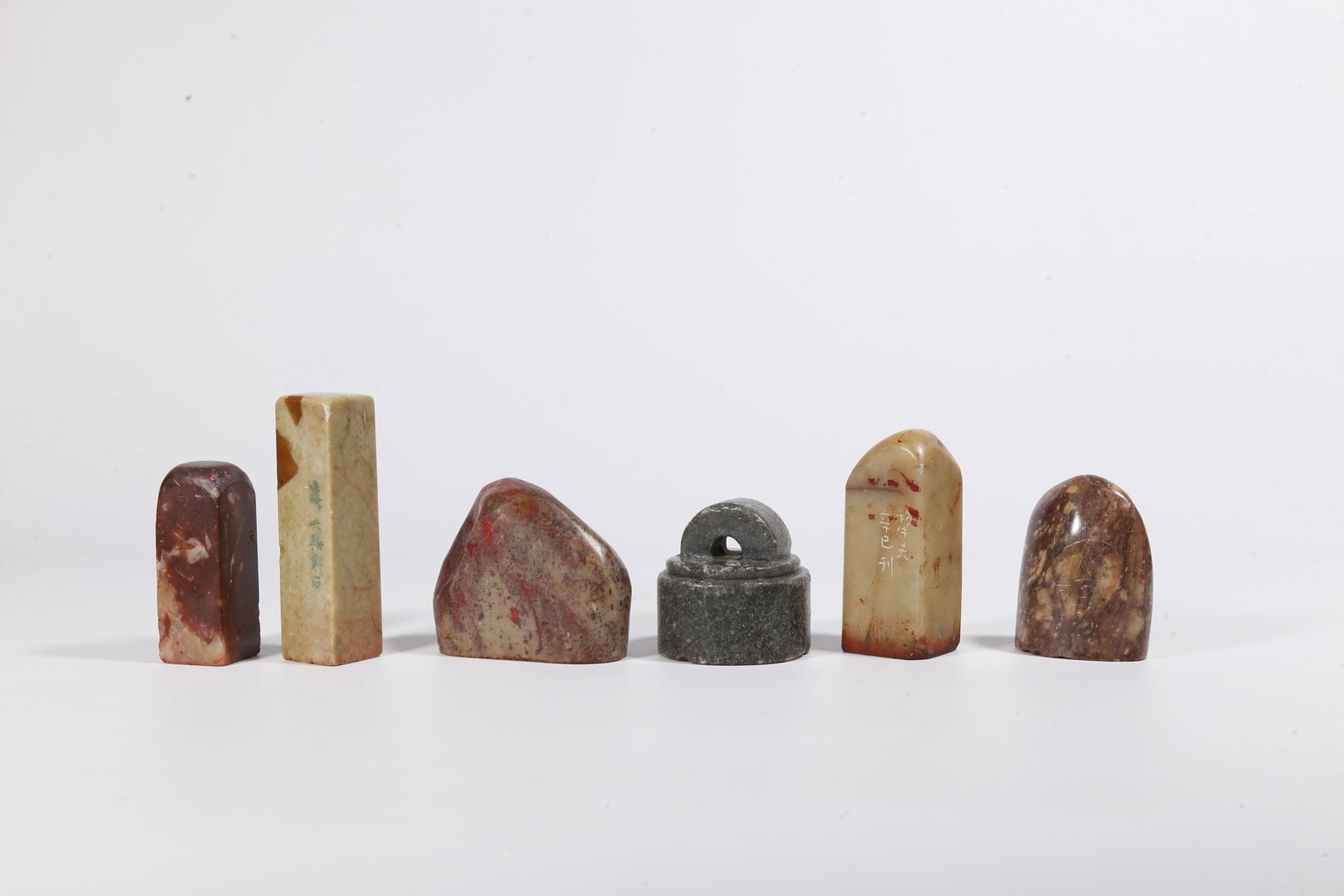A SET OF SHOUSHAN STONE SEALS (1 of 9)