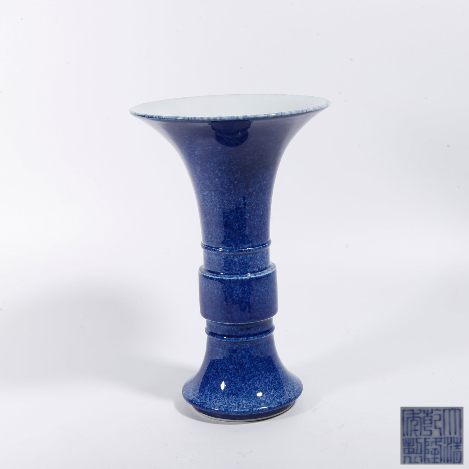 A SPRINKLED BLUE GU VASE (1 of 9)