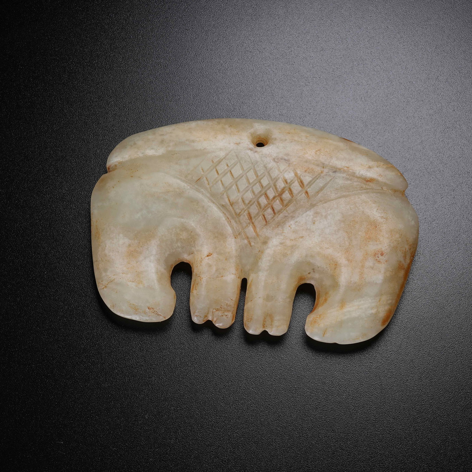 A ANCIENT JADE COMB (1 of 8)
