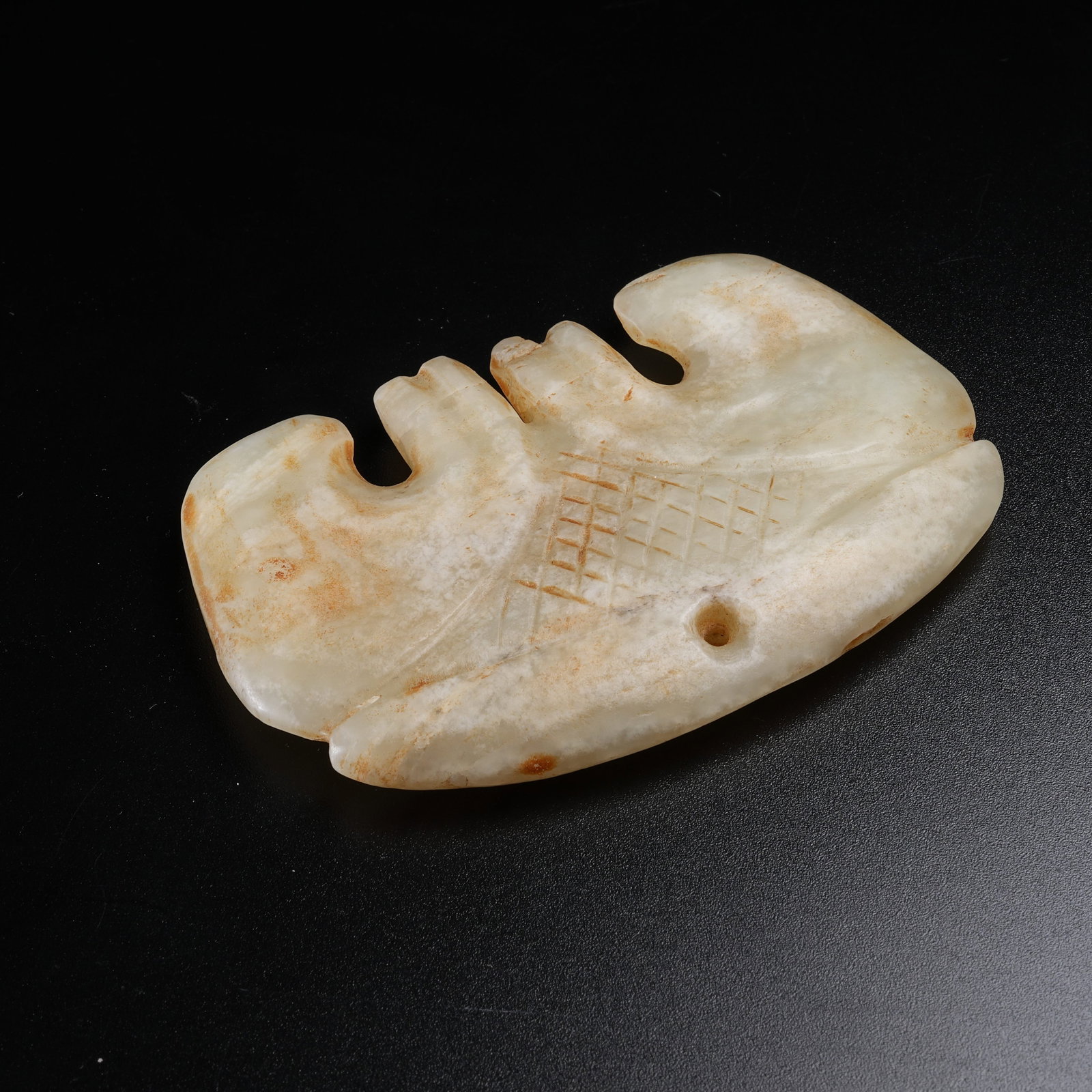 A ANCIENT JADE COMB - 6