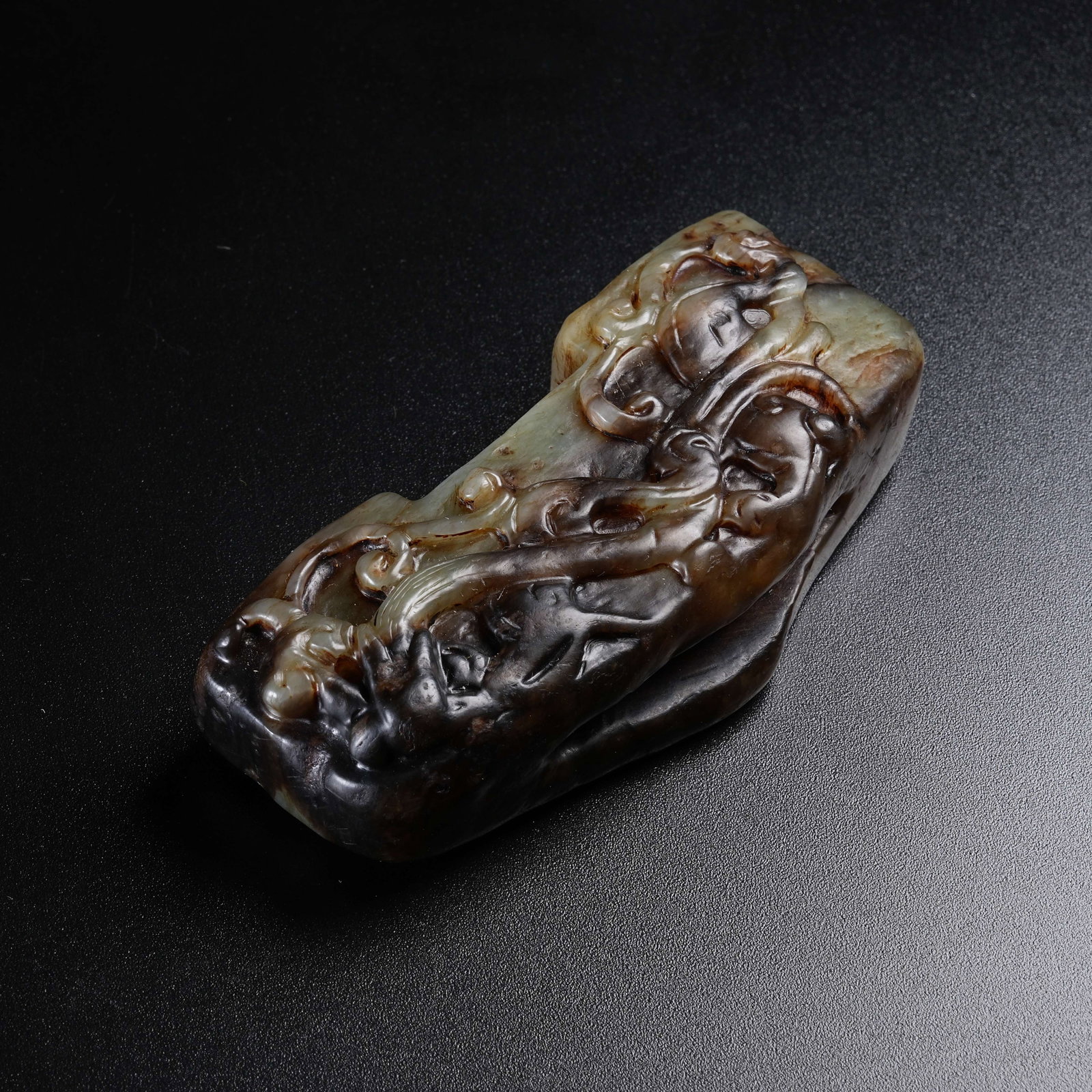 A ANCIENT JADE SWORD SCABBARD CHAPE: Ancient Jade Sword Scabbard Chape