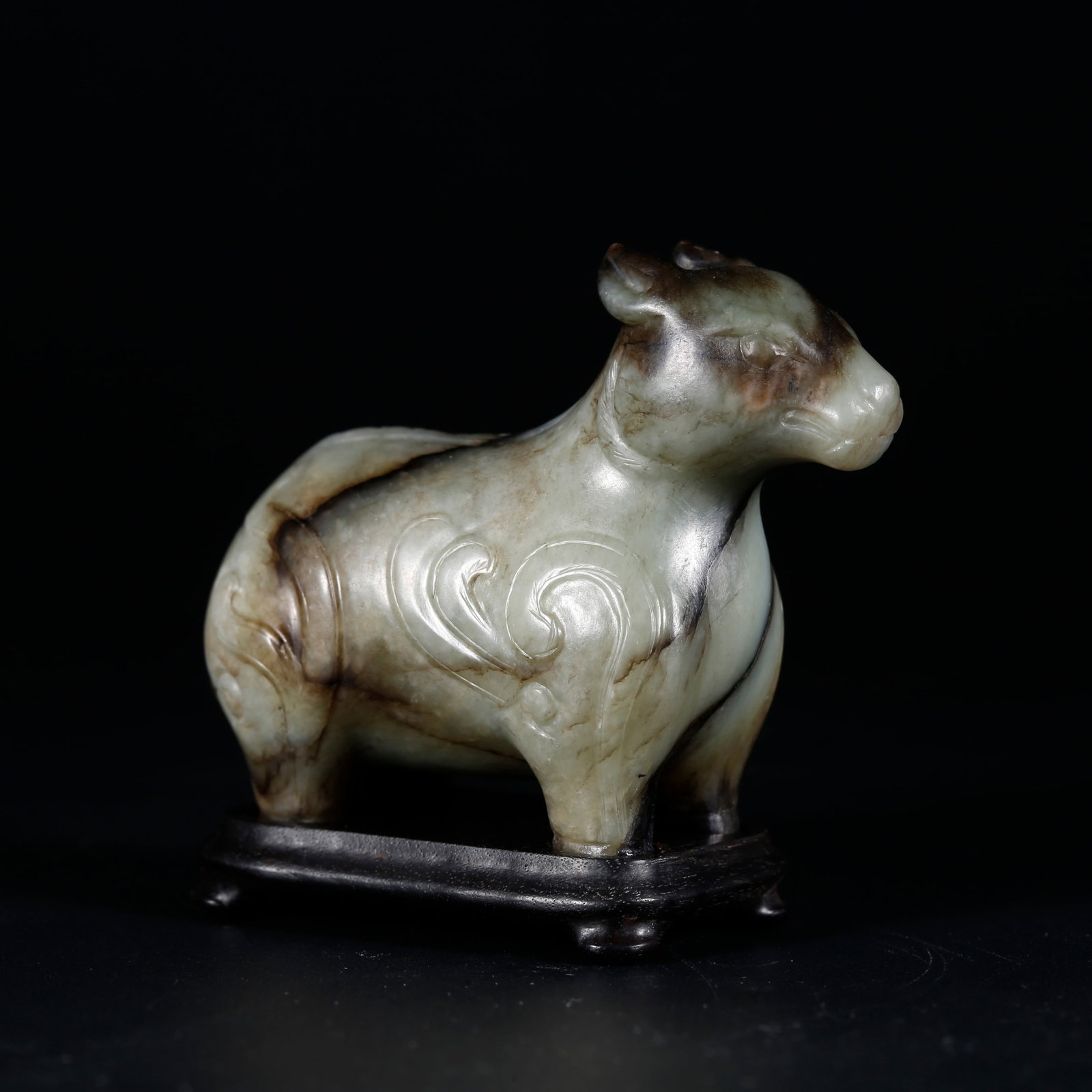 A HETIAN JADE BEAST ORNAMENT (1 of 9)