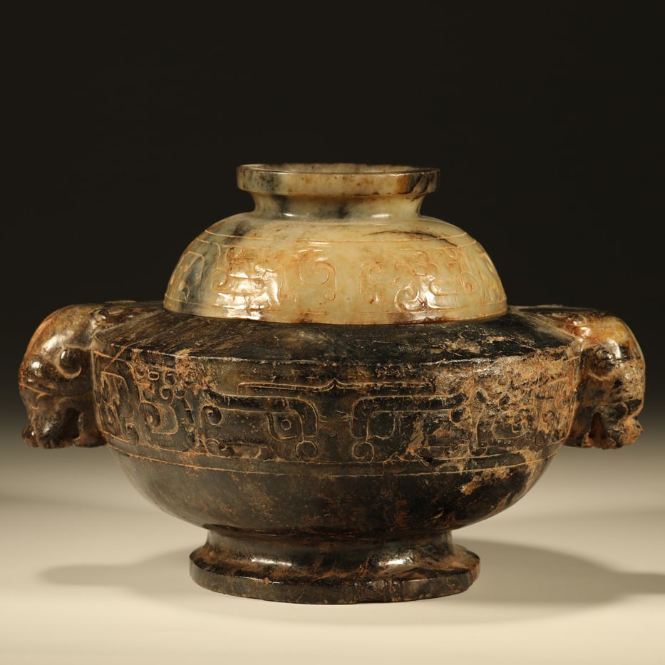 A ANCIENT JADE CARVED LION-EAR CENSER: Ancient Jade Carved Lion-ear Censer