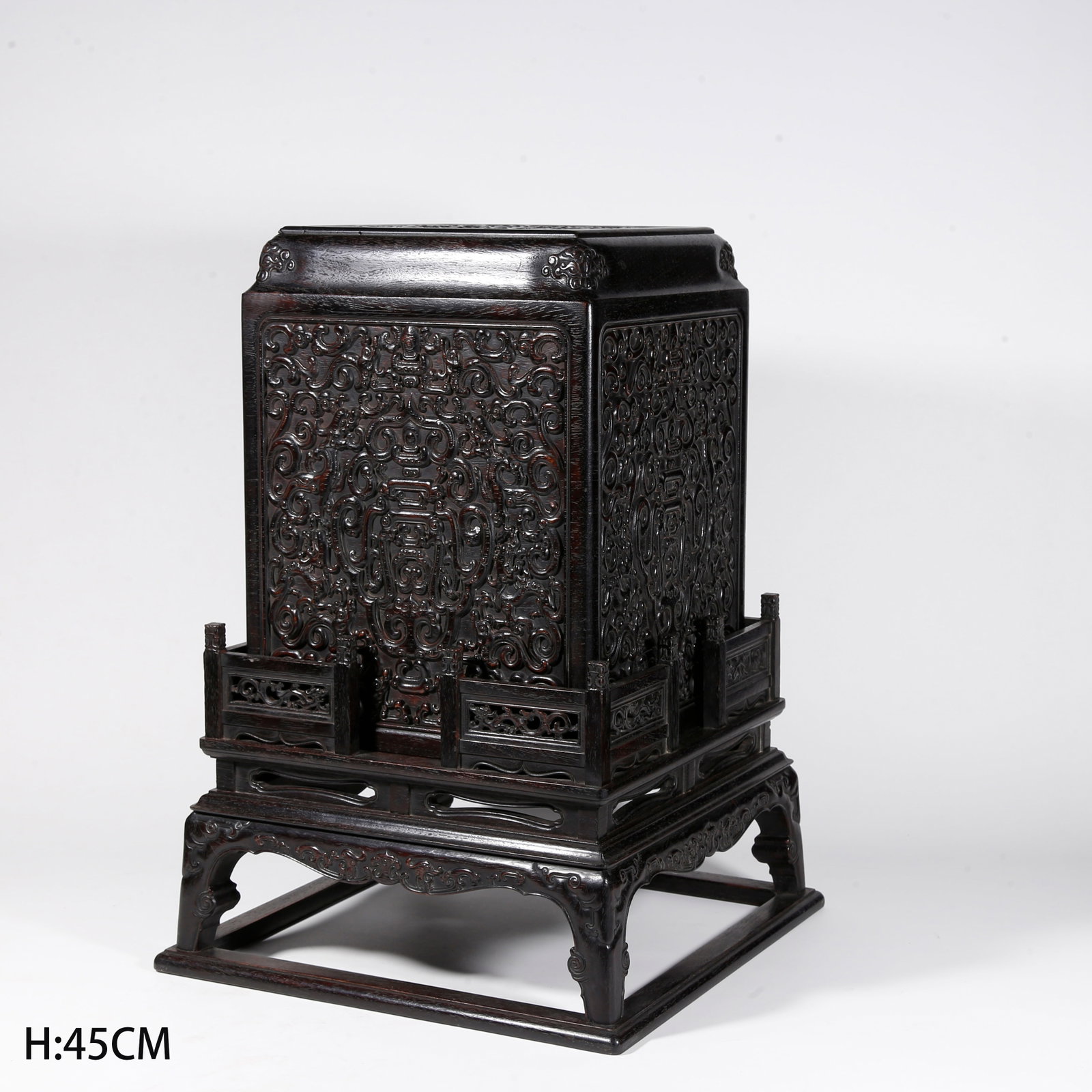 A RED SANDALWOOD CARVED DRAGON PATTERN LIDDED BOX (1 of 9)