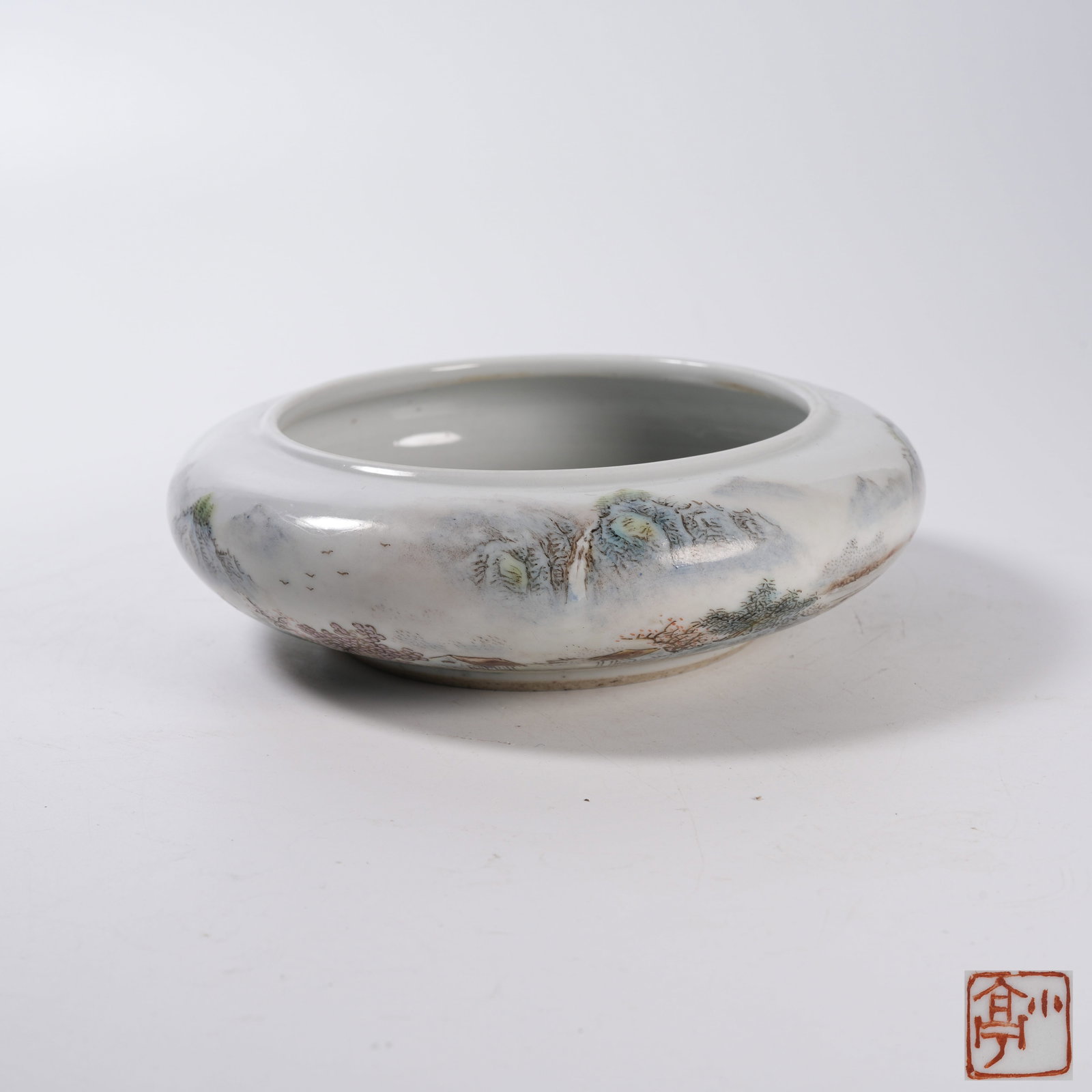 A WUCAI WATER POT WITH LANDSCAPE PATTERN: Wucai Water Pot with Landscape Pattern