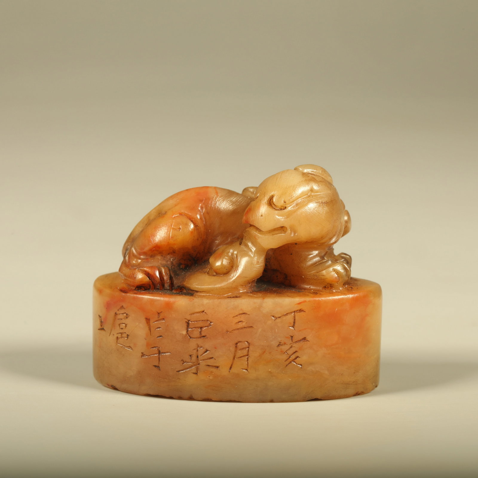 A SHOUSHAN STONE SEAL WITH AUSPICIOUS BEAST KNOB: Shoushan Stone Seal with Auspicious Beast Knob