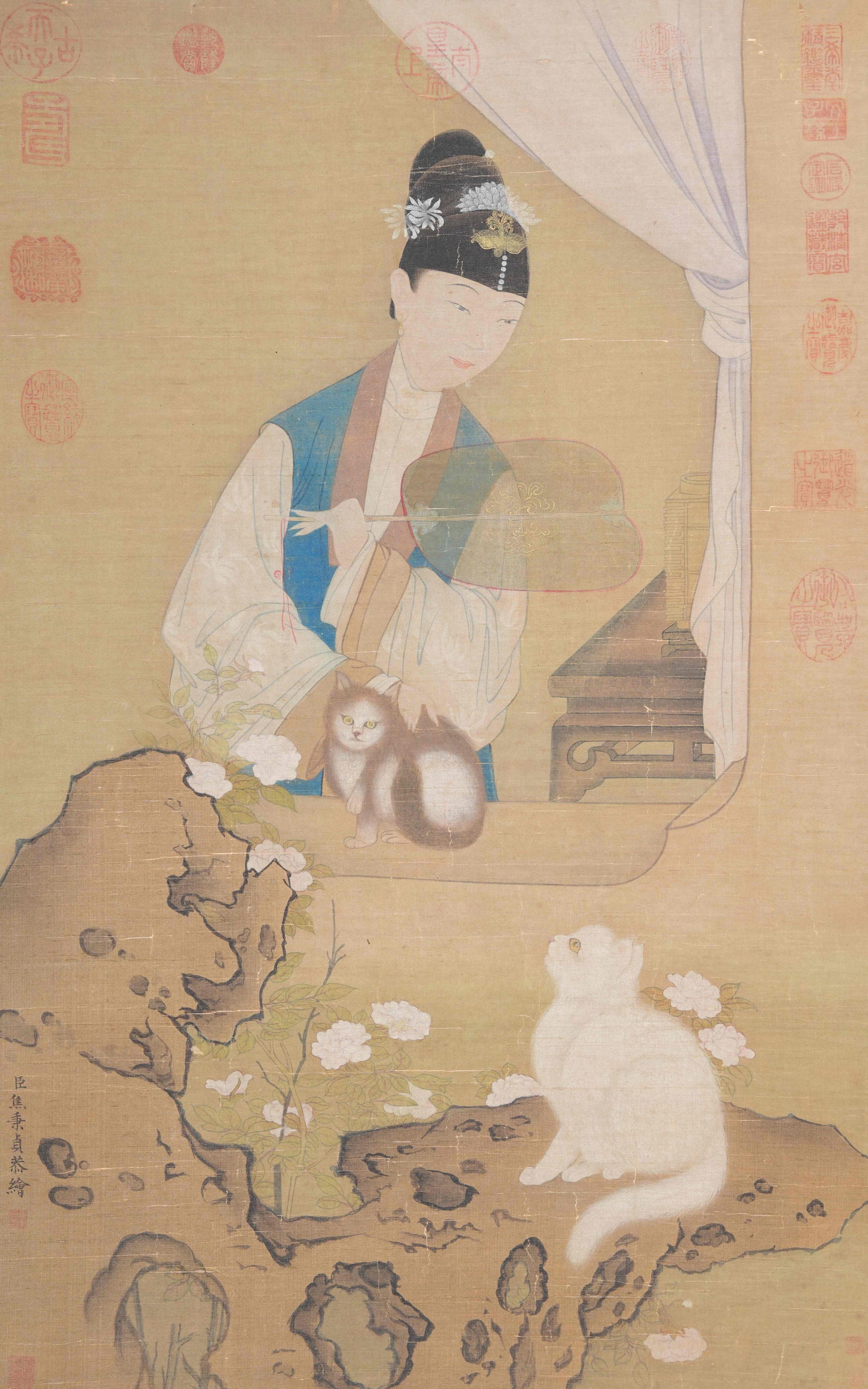 A BEAUTY PAINTING ON SILK BY JIAO BINGZHEN, MOUNTED AS MIRROR HEART.焦秉貞: Beauty Painting on Silk by Jiao Bingzhen, Mounted as Mirror Heart.焦秉貞