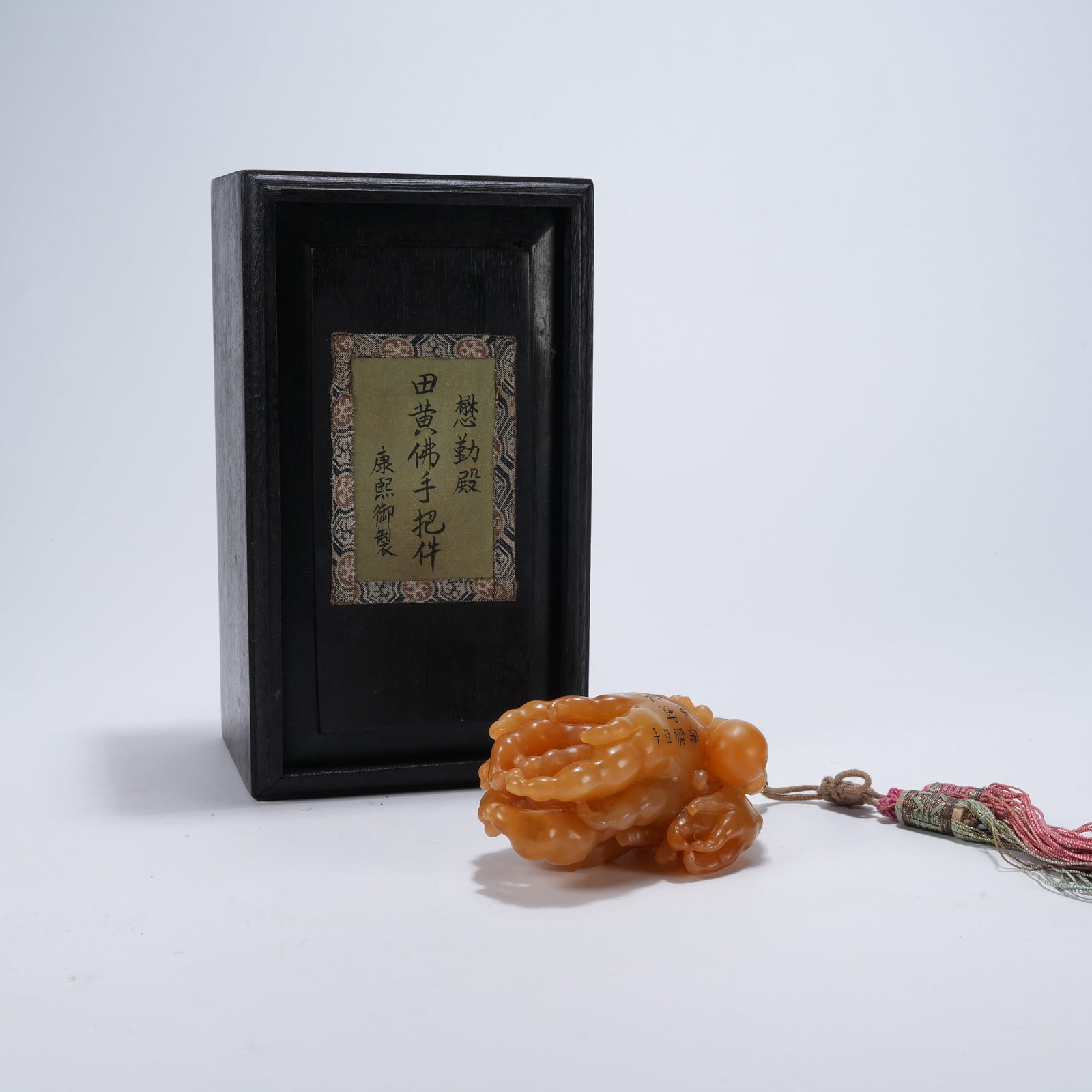 A SHOUSHAN TIANHUANG STONE HAND PIECE SYMBOLIZING THREE ABUNDANCES: Shoushan Tianhuang Stone Hand Piece Symbolizing Three Abundances