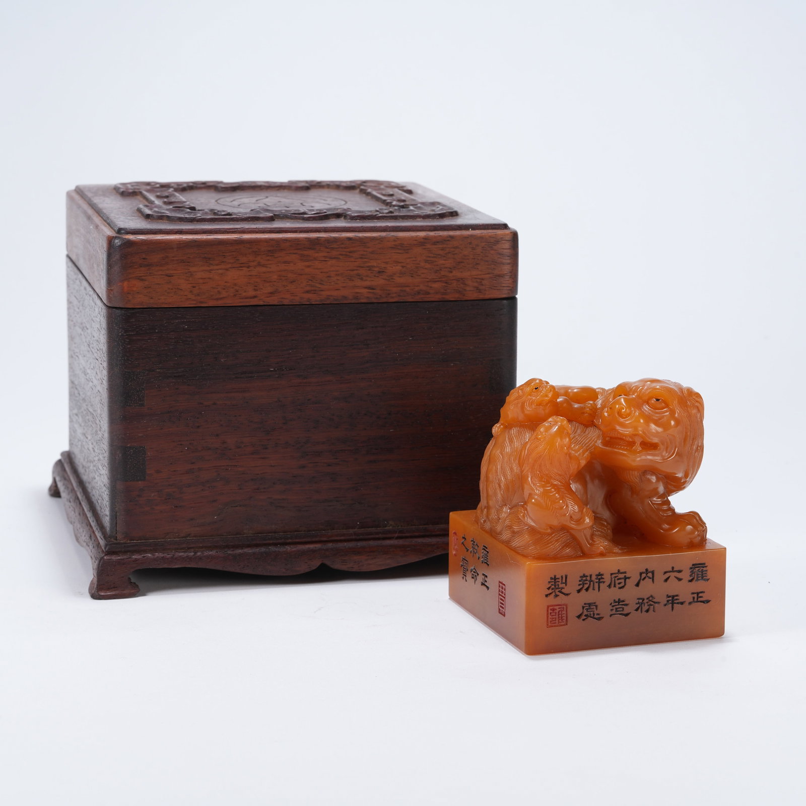 A SHOUSHAN STONE SEAL WITH LION KNOB: Shoushan Stone Seal with Lion Knob