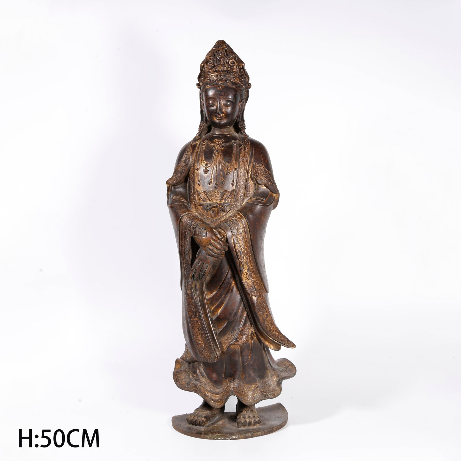 A GILT BRONZE STATUE OF GUANYIN BODHISATTVA: Gilt Bronze Statue of Guanyin Bodhisattva