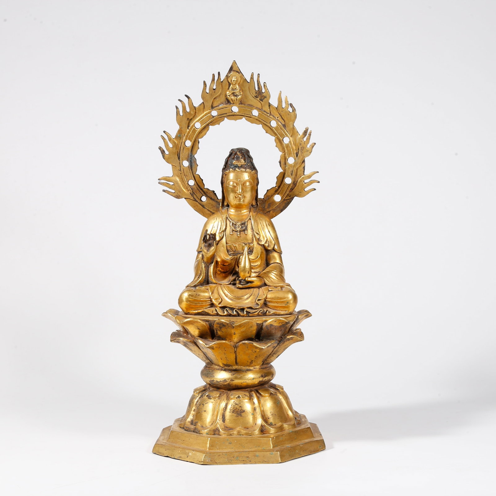 A GILT BRONZE STATUE OF GUANYIN BODHISATTVA: Gilt Bronze Statue of Guanyin Bodhisattva