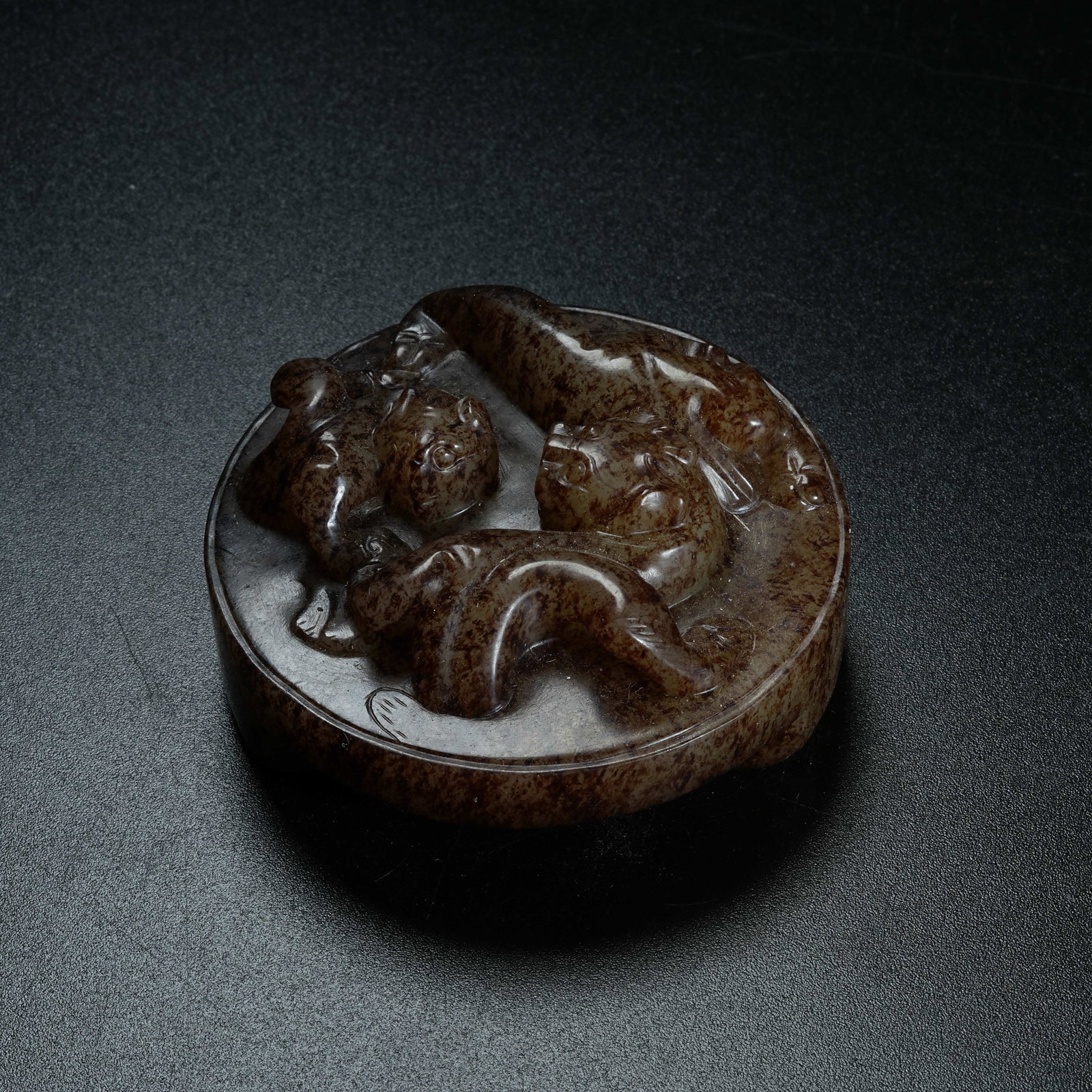 A ARCHAIC JADE BELT ORNAMENT CARVED WITH CHILONG PATTERNS: Archaic Jade Belt Ornament Carved with Chilong Patterns