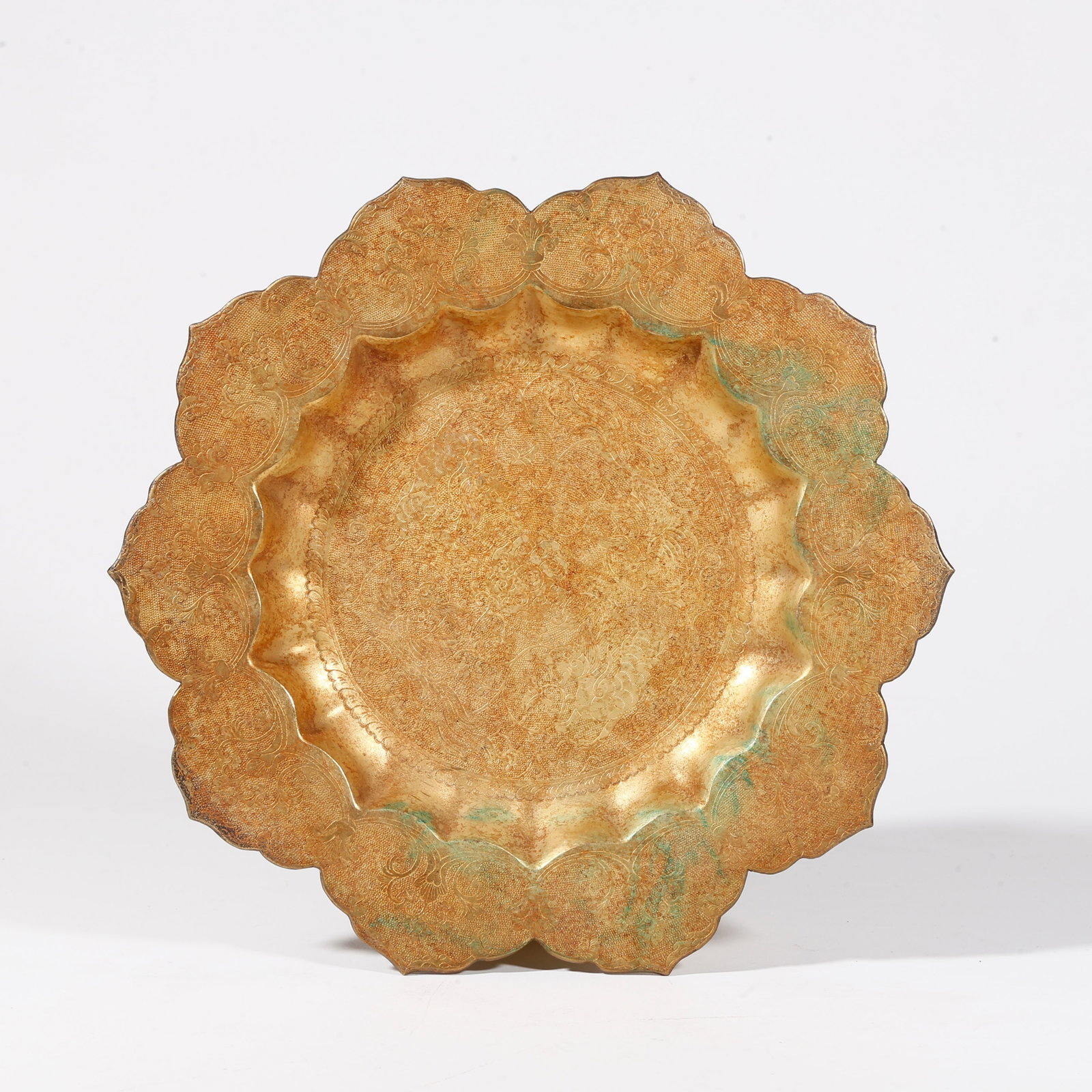 A GILT BRONZE PLATE WITH FOUR SAINTS PATTERN (1 of 10)